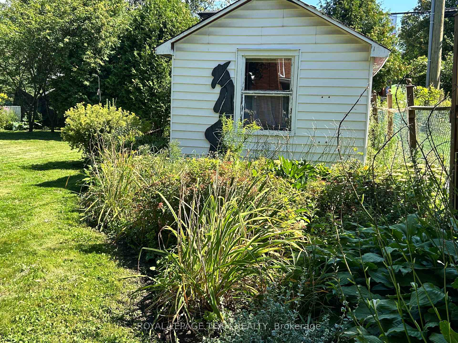 Photo 33 of 957 Winnington Avenue, Ottawa, Whitehaven — HOMEH