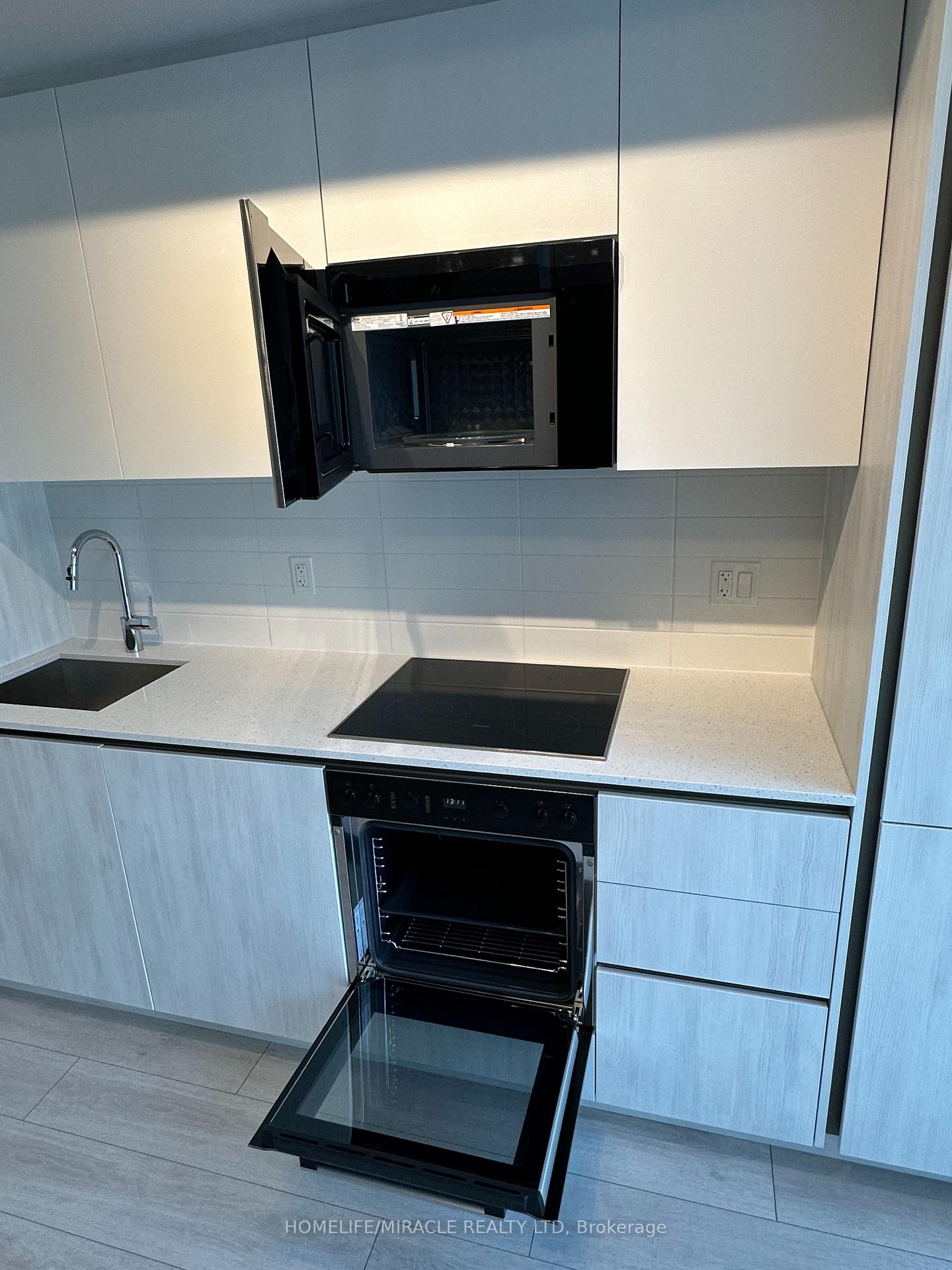 Photo 2 of Unit 2302, 400 King Street, Toronto, Waterfront Communities — HOMEH