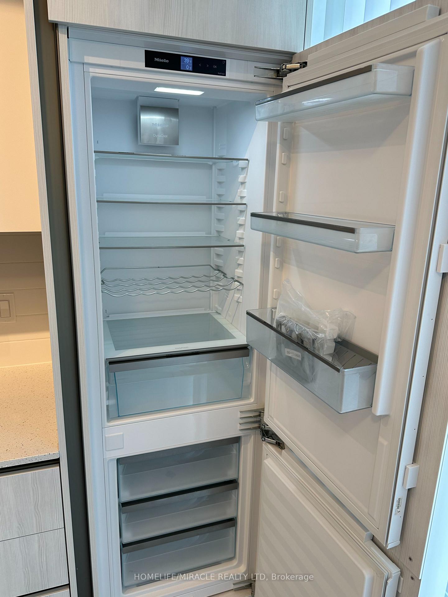 Photo 3 of Unit 2302, 400 King Street, Toronto, Waterfront Communities — HOMEH