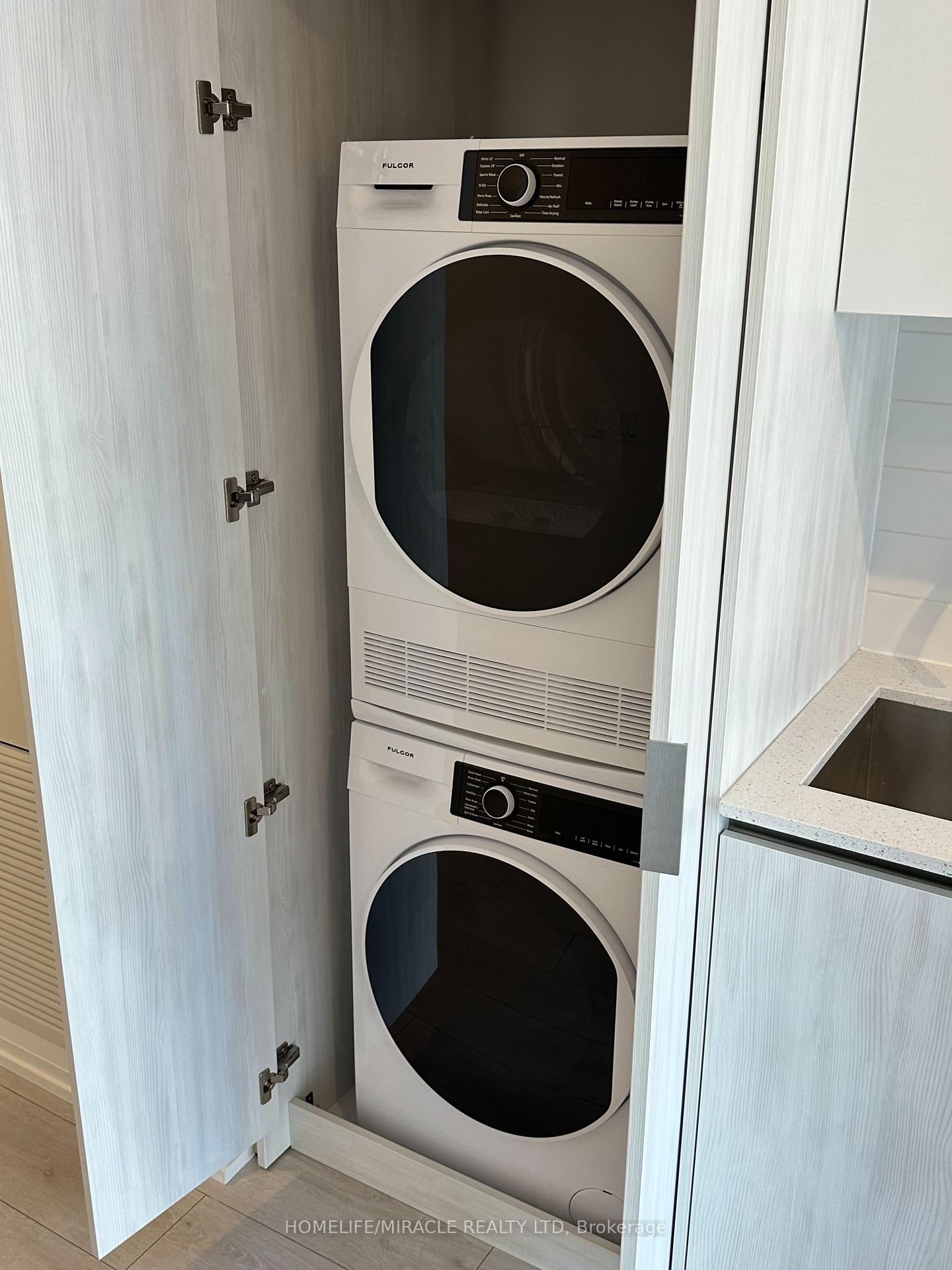 Photo 11 of Unit 2302, 400 King Street, Toronto, Waterfront Communities — HOMEH