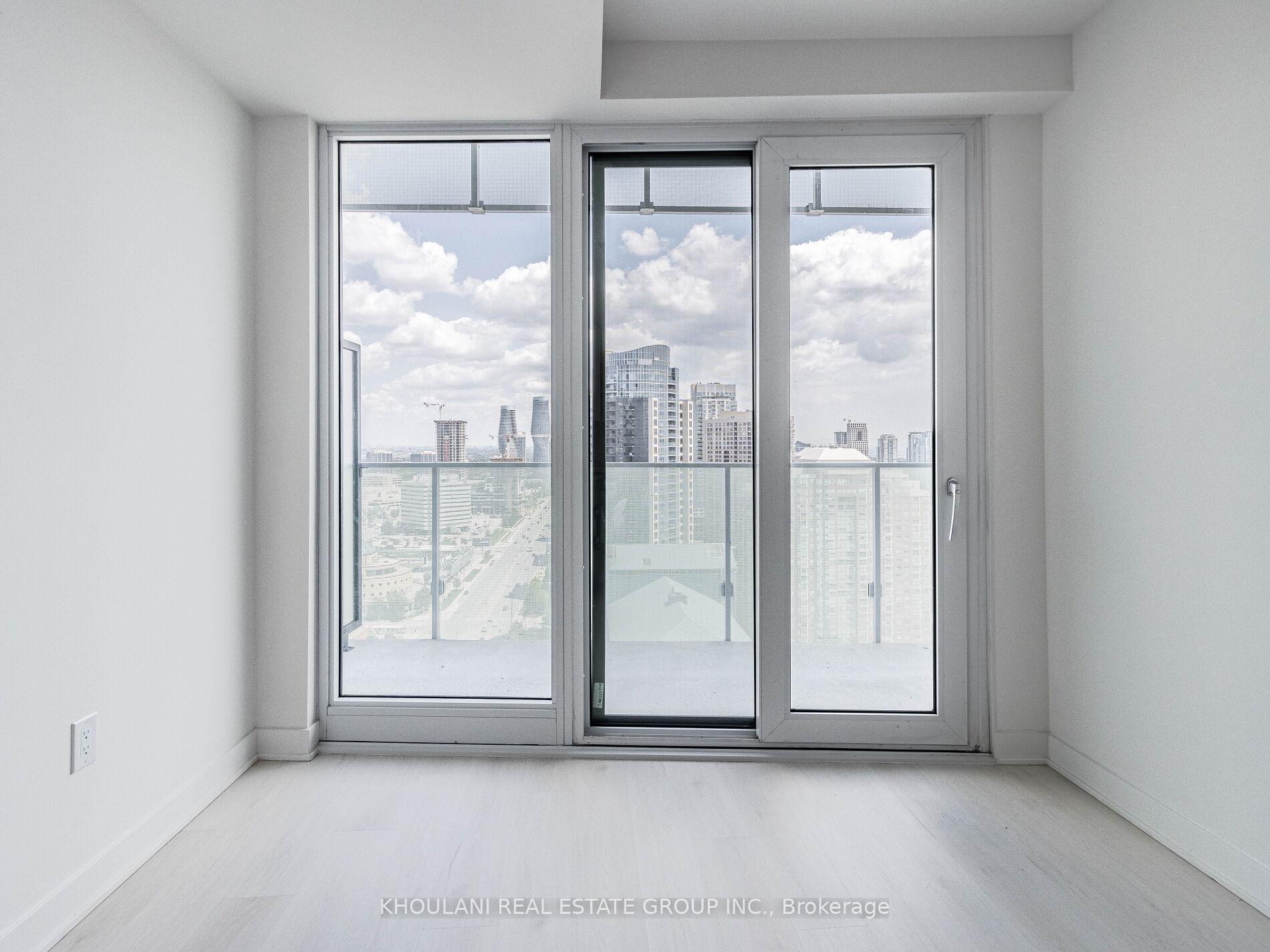 Photo 7 of Unit 2212, 3900 Confederation Parkway, Mississauga, City Centre — HOMEH
