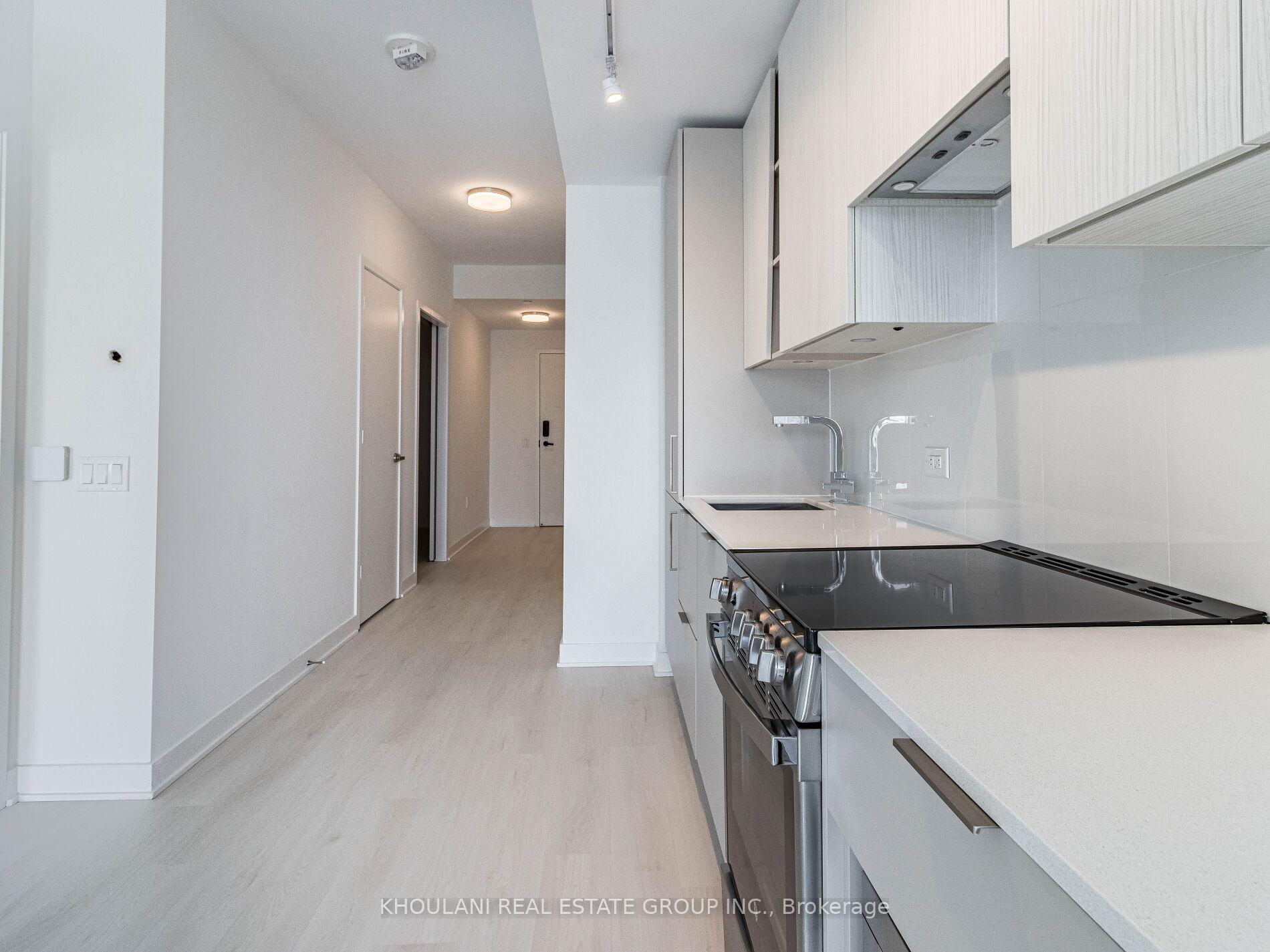 Photo 13 of Unit 2212, 3900 Confederation Parkway, Mississauga, City Centre — HOMEH