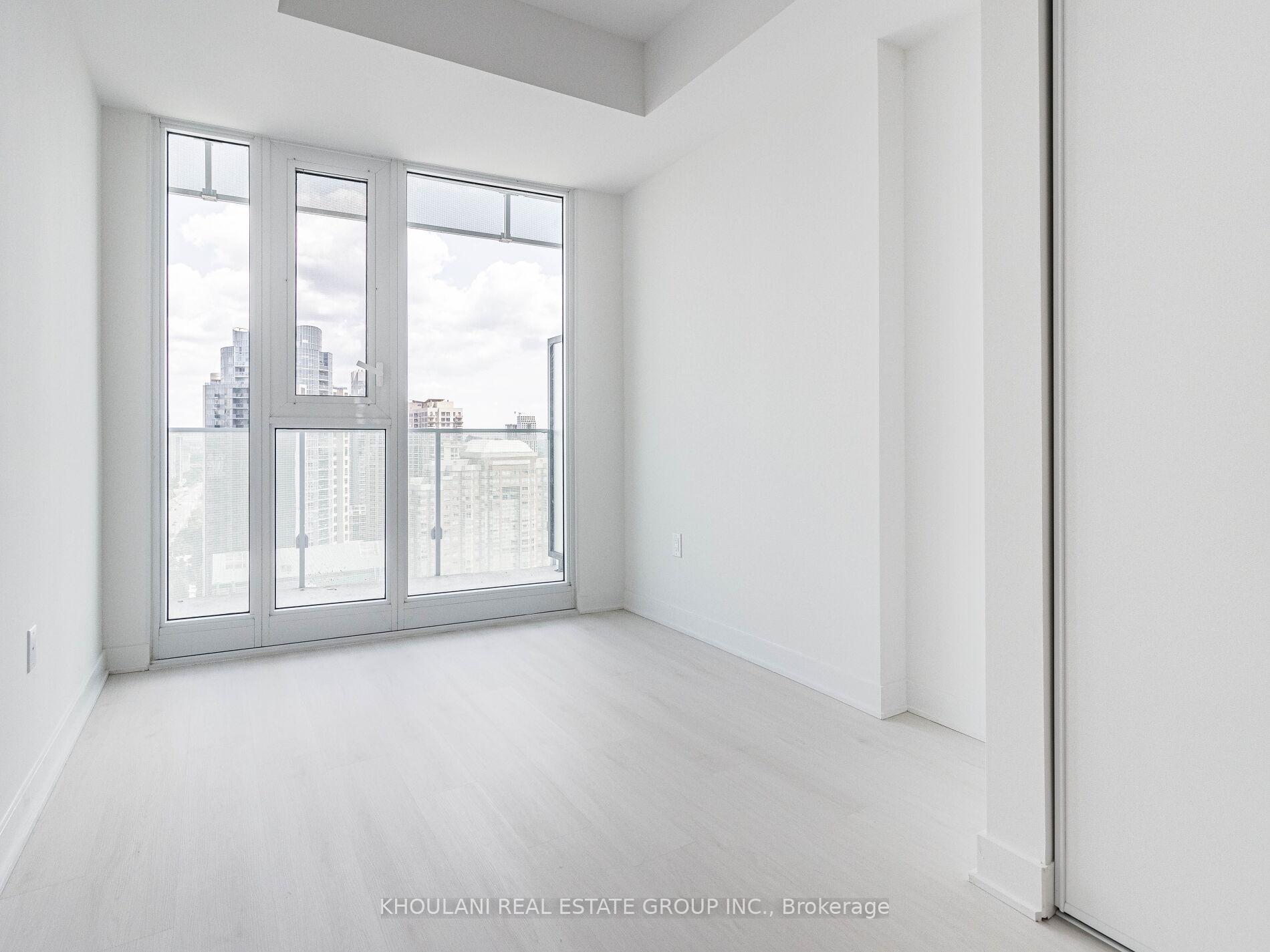 Photo 17 of Unit 2212, 3900 Confederation Parkway, Mississauga, City Centre — HOMEH