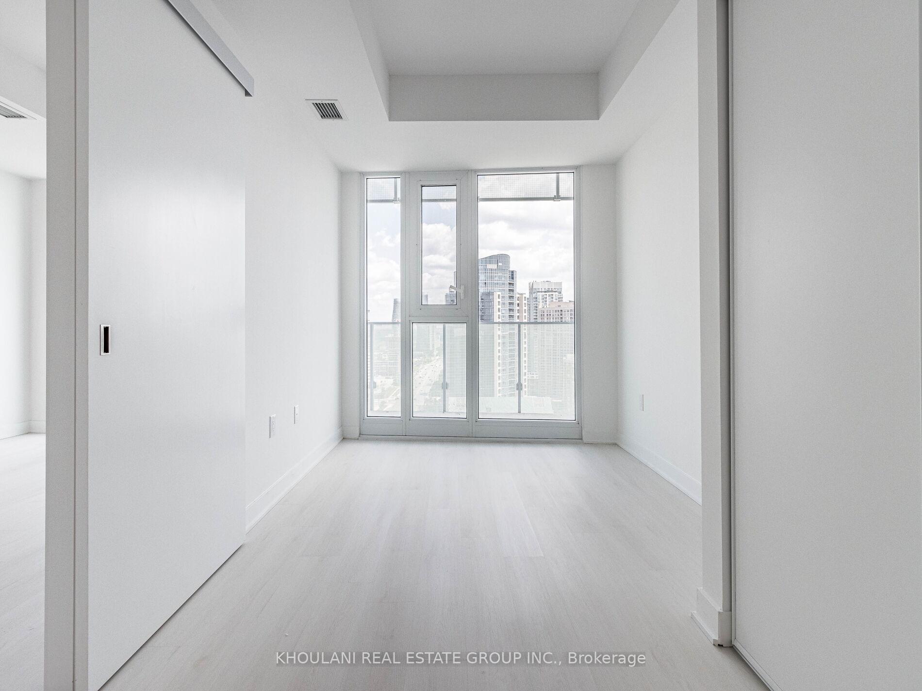 Photo 18 of Unit 2212, 3900 Confederation Parkway, Mississauga, City Centre — HOMEH