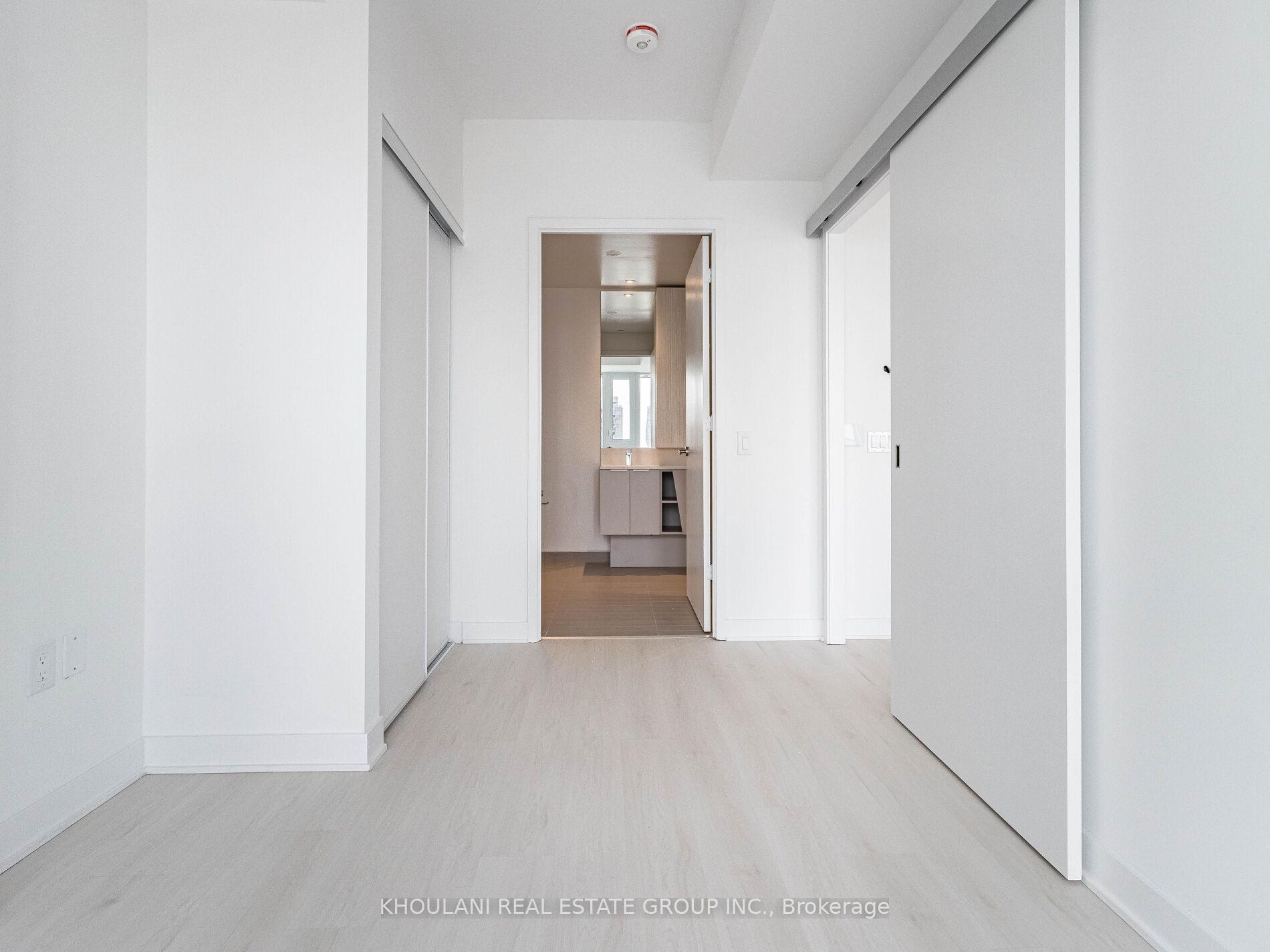 Photo 21 of Unit 2212, 3900 Confederation Parkway, Mississauga, City Centre — HOMEH