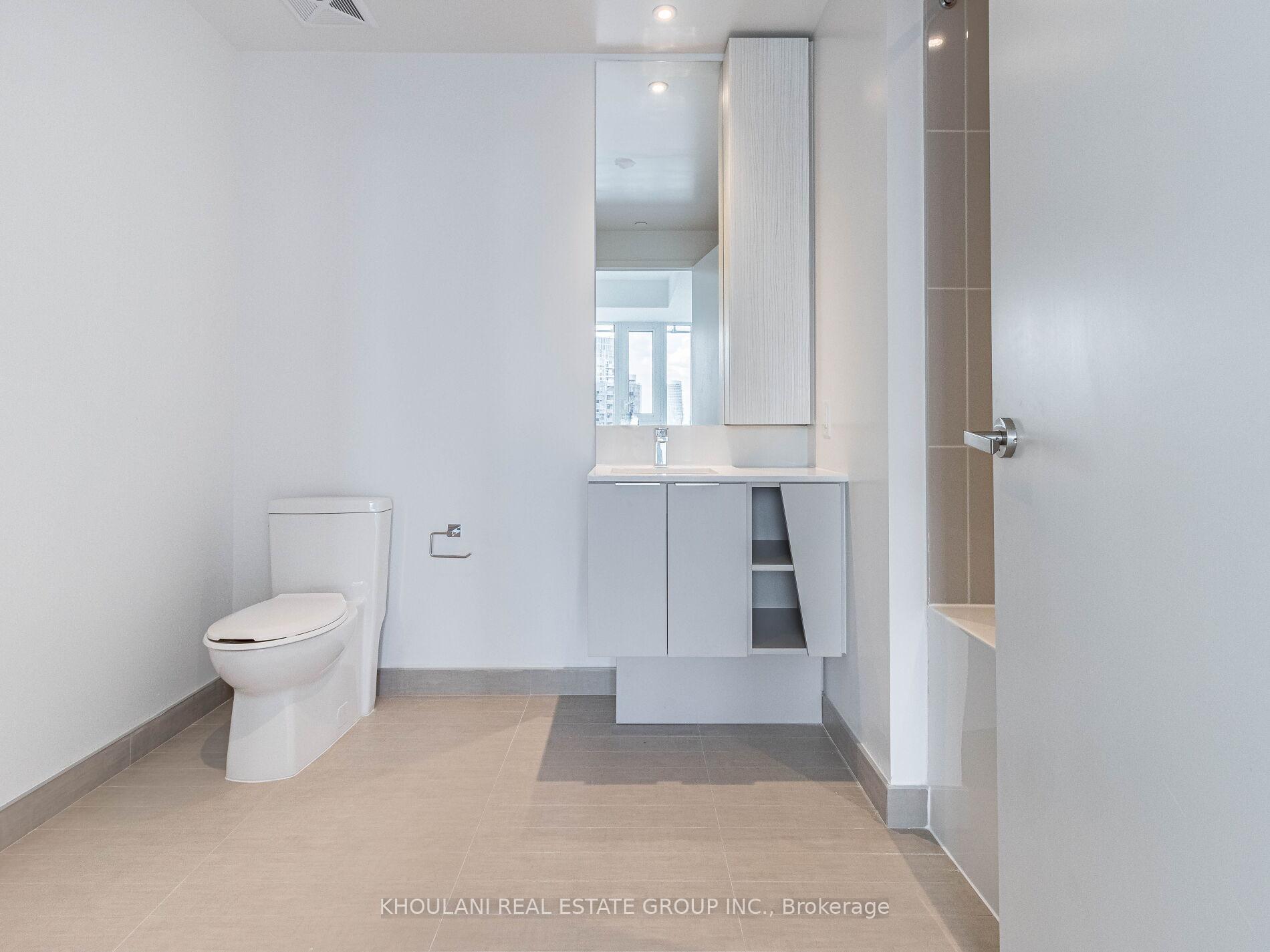 Photo 22 of Unit 2212, 3900 Confederation Parkway, Mississauga, City Centre — HOMEH