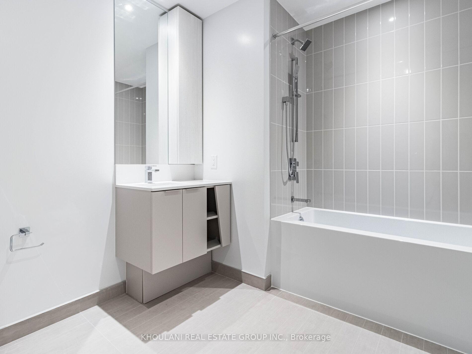 Photo 23 of Unit 2212, 3900 Confederation Parkway, Mississauga, City Centre — HOMEH