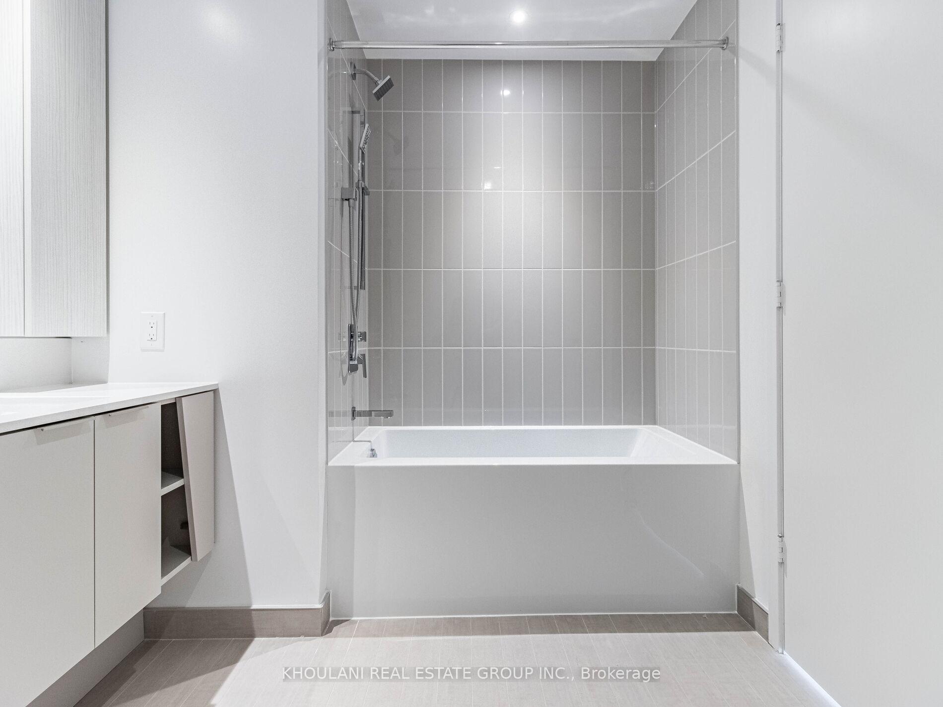 Photo 24 of Unit 2212, 3900 Confederation Parkway, Mississauga, City Centre — HOMEH