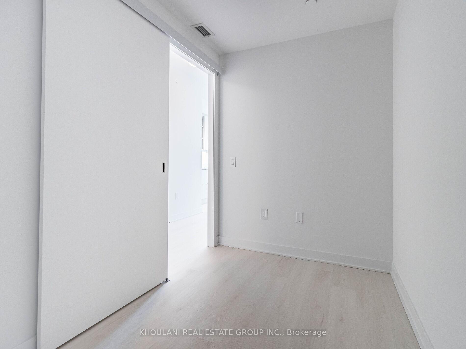Photo 27 of Unit 2212, 3900 Confederation Parkway, Mississauga, City Centre — HOMEH