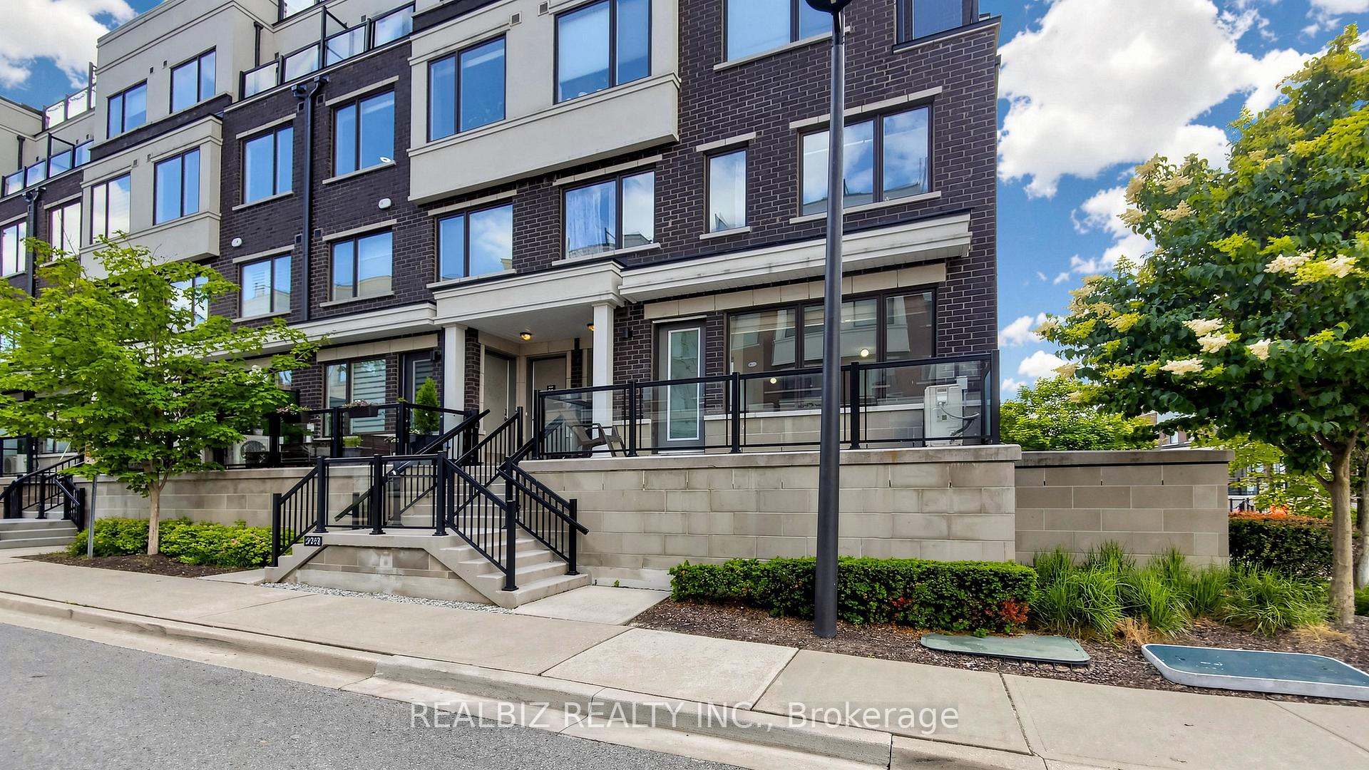 Photo 3 of Unit 77, 400 Alex Gardner Circle, Aurora, Aurora Village — HOMEH