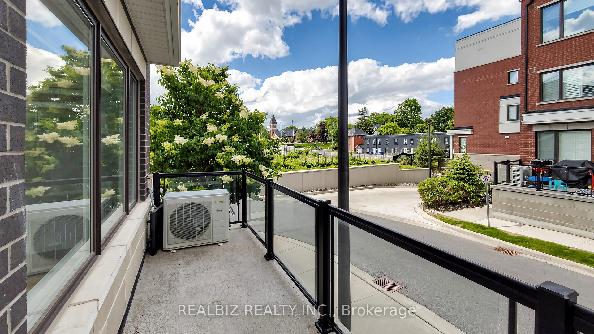 Photo 5 of Unit 77, 400 Alex Gardner Circle, Aurora, Aurora Village — HOMEH
