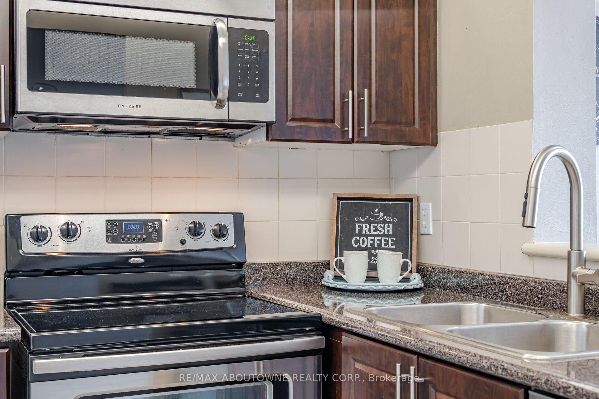 Photo 9 of Unit 705, 88 Corporate Drive, Scarborough, Woburn — HOMEH