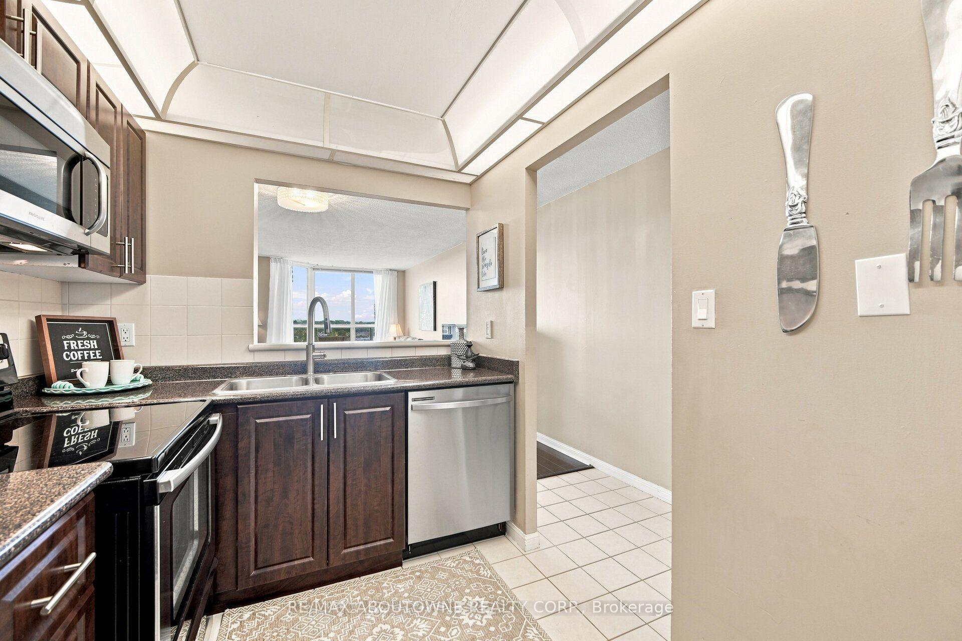 Photo 10 of Unit 705, 88 Corporate Drive, Scarborough, Woburn — HOMEH