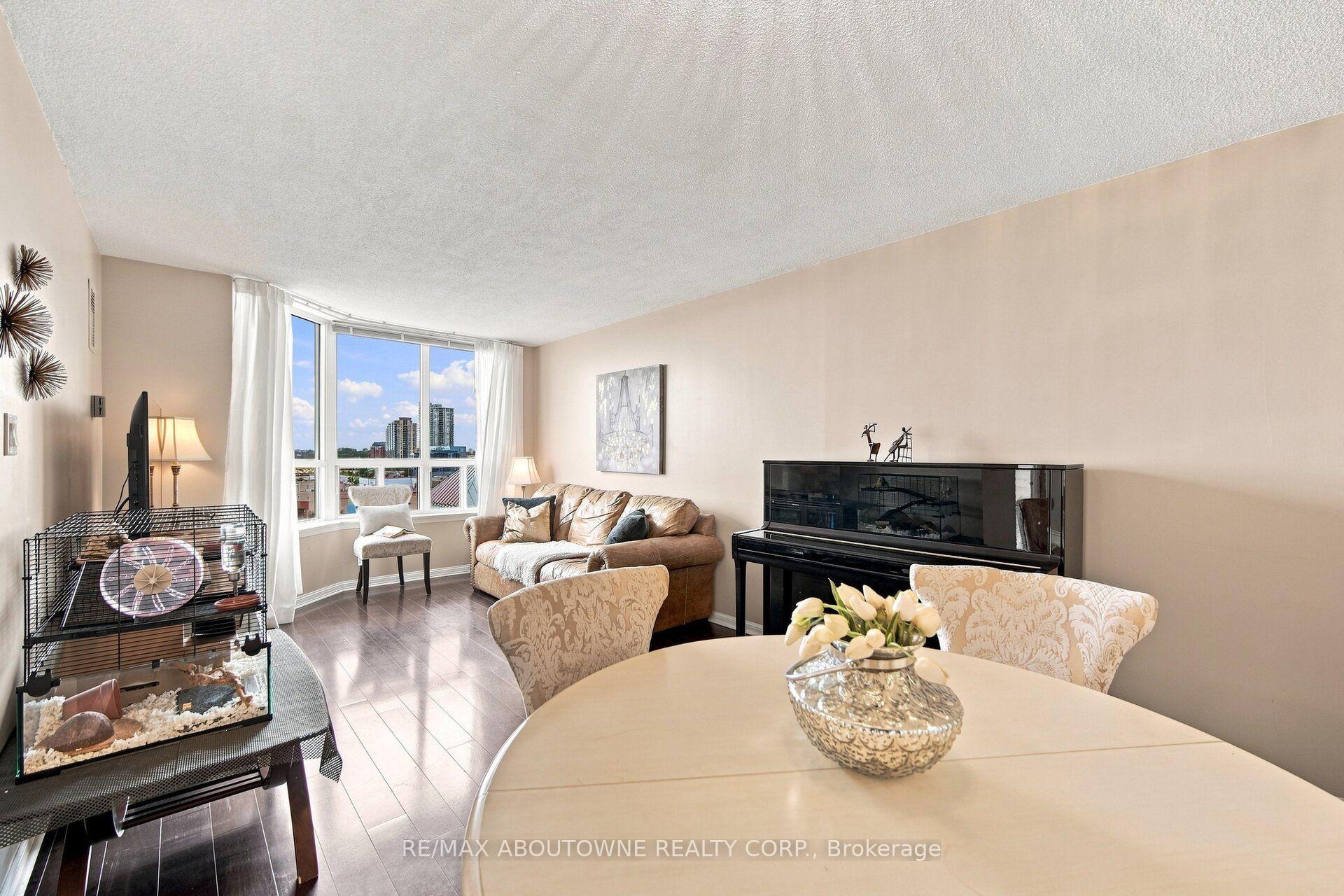 Photo 13 of Unit 705, 88 Corporate Drive, Scarborough, Woburn — HOMEH