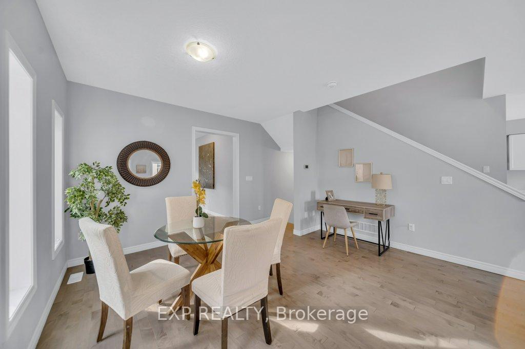 Photo 17 of 43 Sugar Trail, Kitchener, Forest Heights — HOMEH