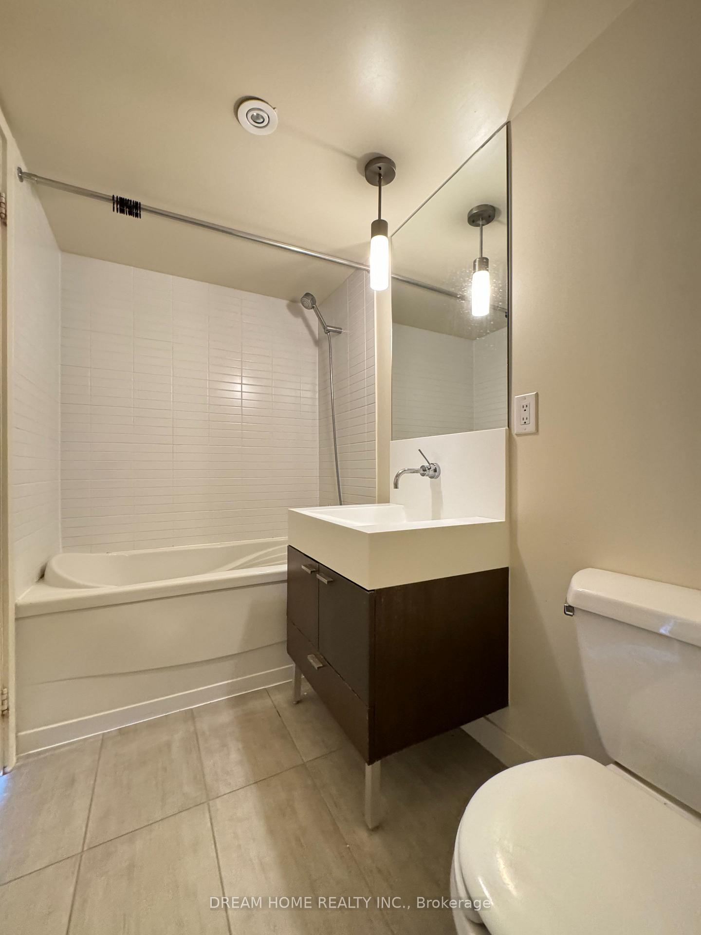 Photo 7 of Unit 608, 110 Charles Street E, Toronto, Church-Yonge Corridor — HOMEH