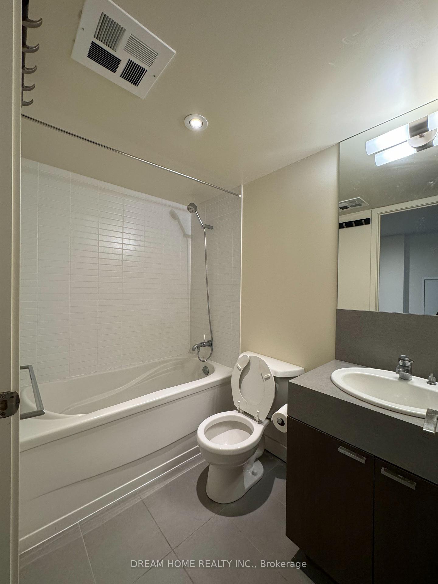 Photo 11 of Unit 608, 110 Charles Street E, Toronto, Church-Yonge Corridor — HOMEH