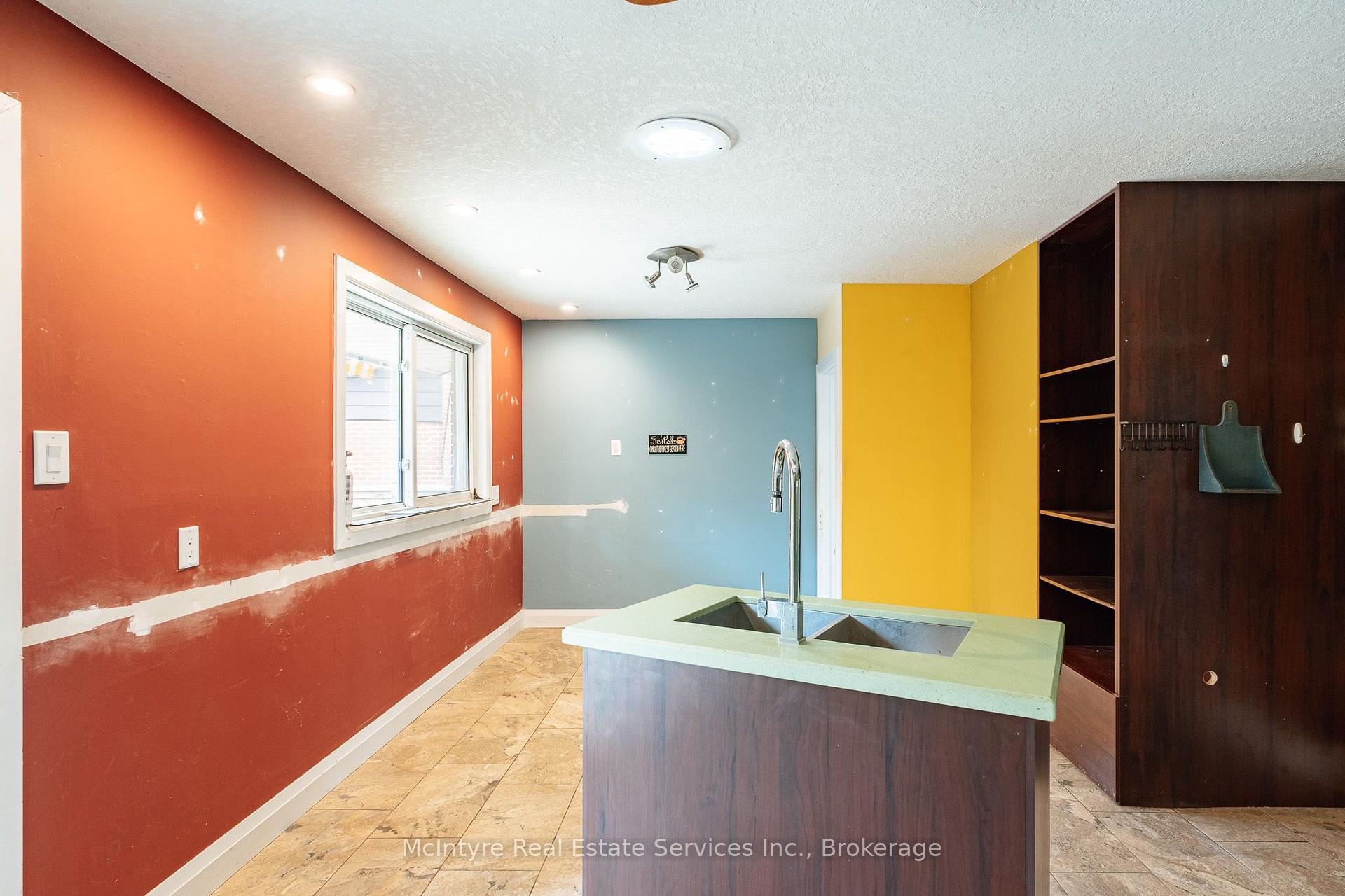 Photo 13 of 229 Winfield Avenue, Waterloo, Lincoln Village — HOMEH
