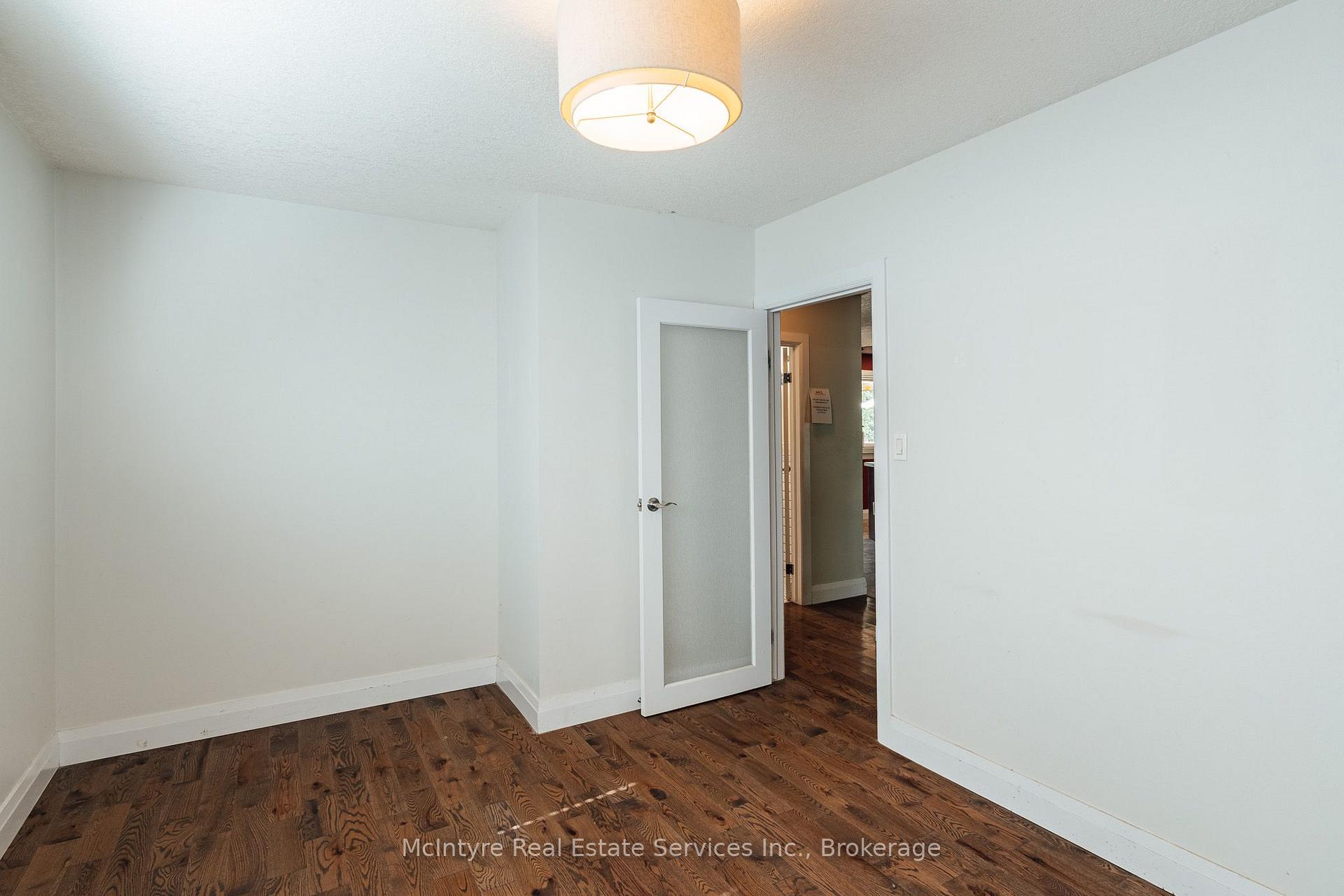 Photo 18 of 229 Winfield Avenue, Waterloo, Lincoln Village — HOMEH