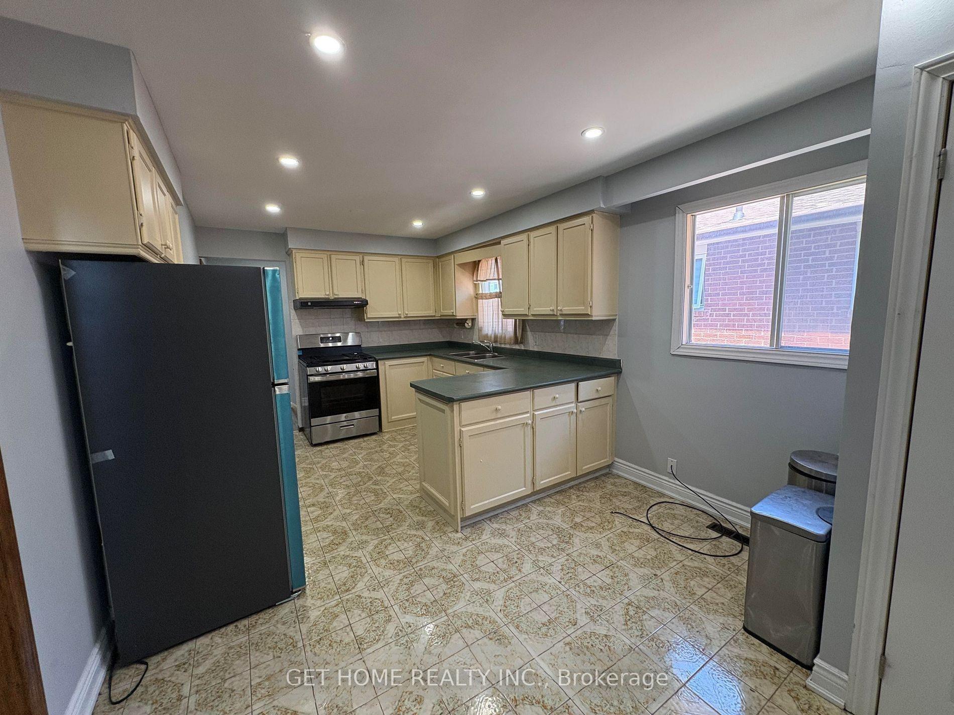Photo 3 of Unit #Main, 55 Major Oaks Drive, Brampton, Madoc — HOMEH