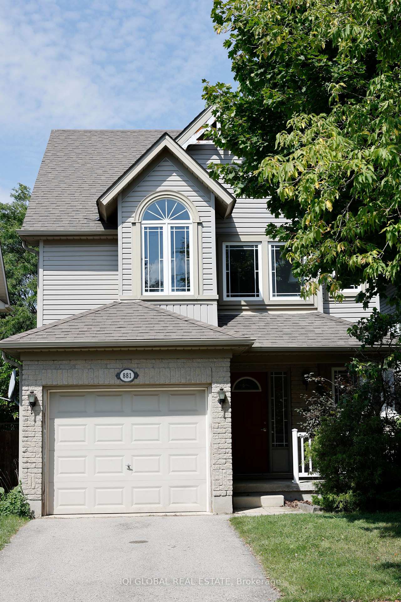 Photo 2 of 881 Blacksmith Street, London, North M — HOMEH