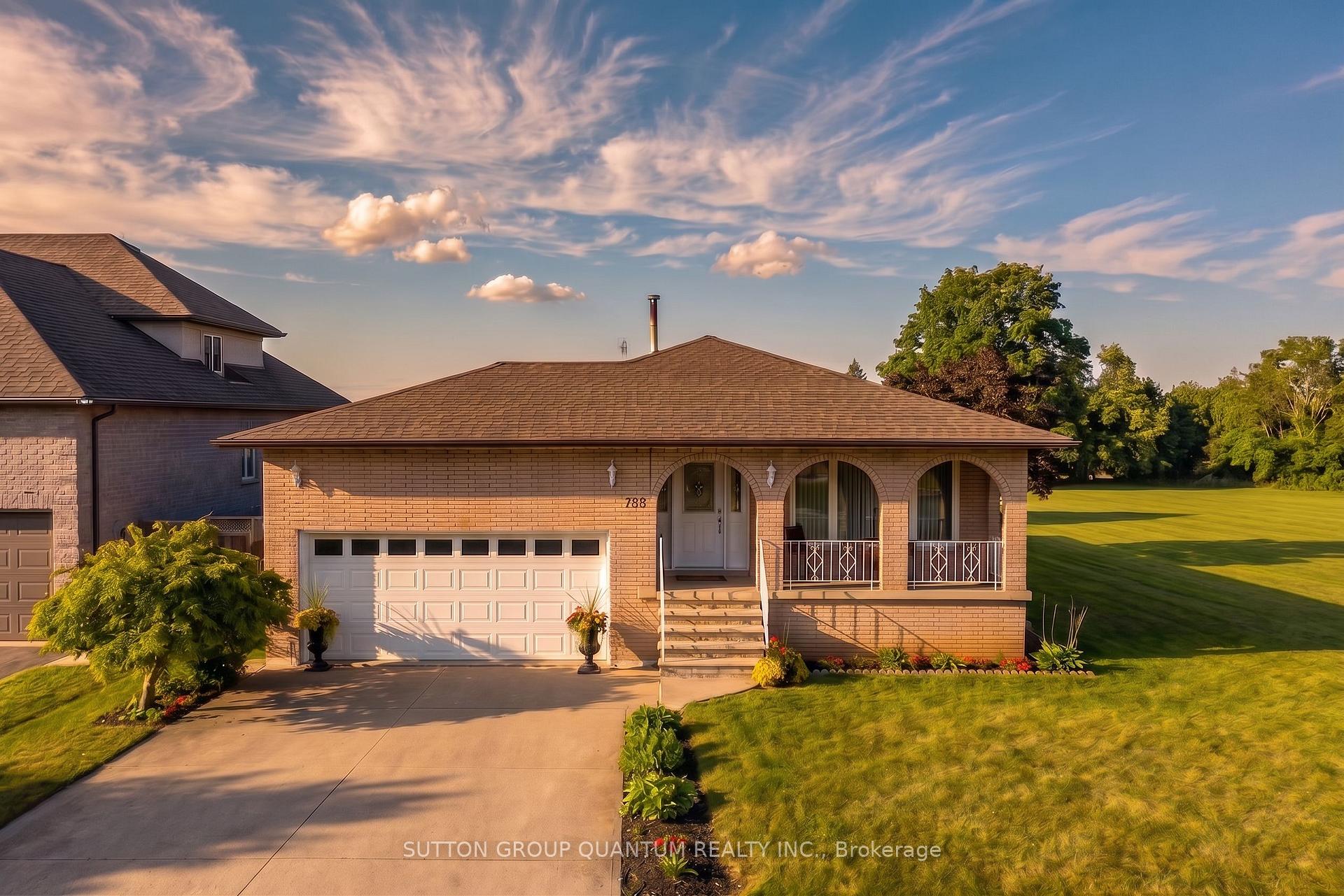 Photo 3 of 129 Margaret Avenue, Hamilton, Stoney Creek — HOMEH