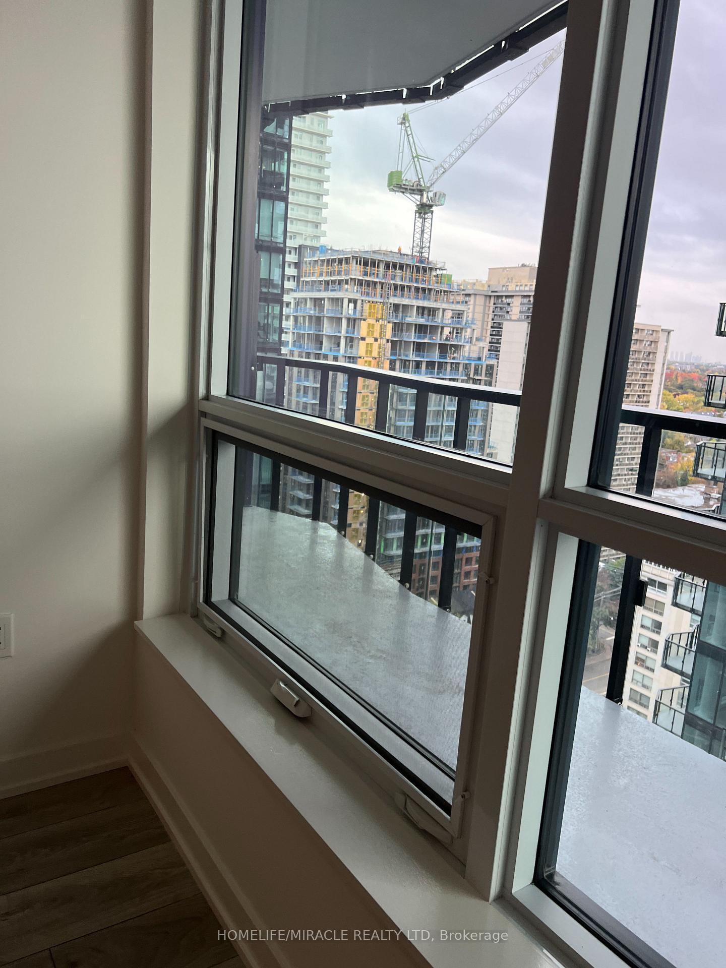 Photo 2 of Unit 1706, 110 Broadway Avenue, Toronto, Mount Pleasant West — HOMEH