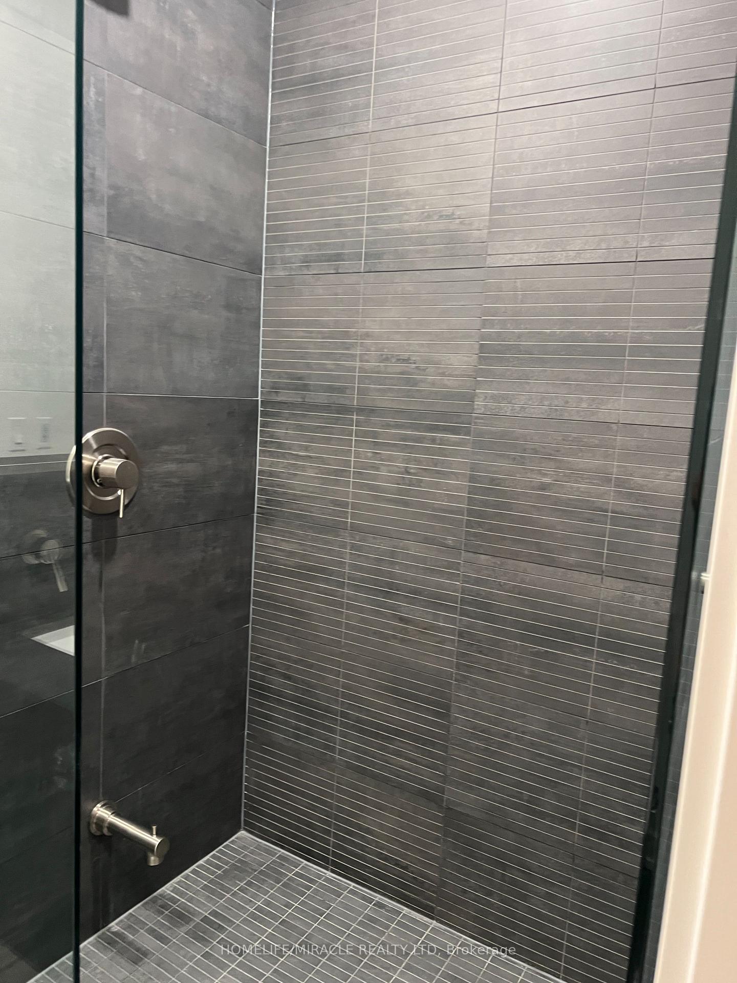Photo 11 of Unit 1706, 110 Broadway Avenue, Toronto, Mount Pleasant West — HOMEH