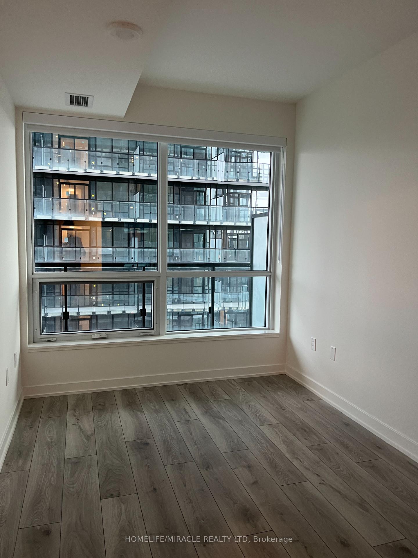 Photo 12 of Unit 1706, 110 Broadway Avenue, Toronto, Mount Pleasant West — HOMEH