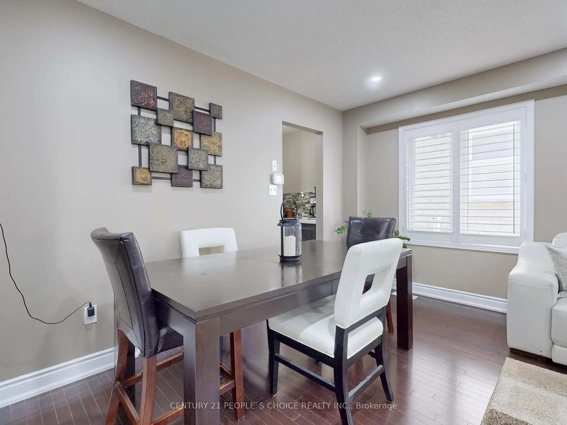 Photo 10 of 230 Edenbrook Hill Drive, Brampton, Fletcher's Meadow — HOMEH