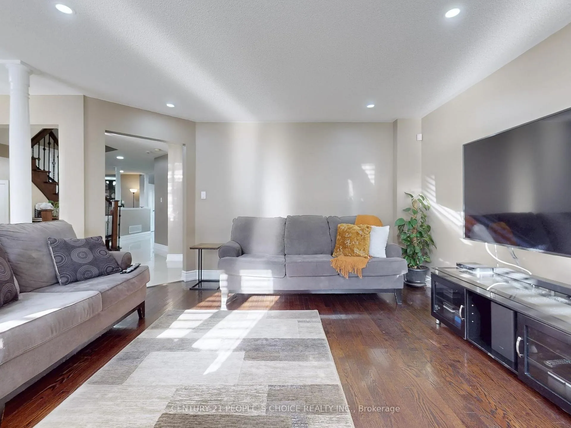 Photo 13 of 230 Edenbrook Hill Drive, Brampton, Fletcher's Meadow — HOMEH