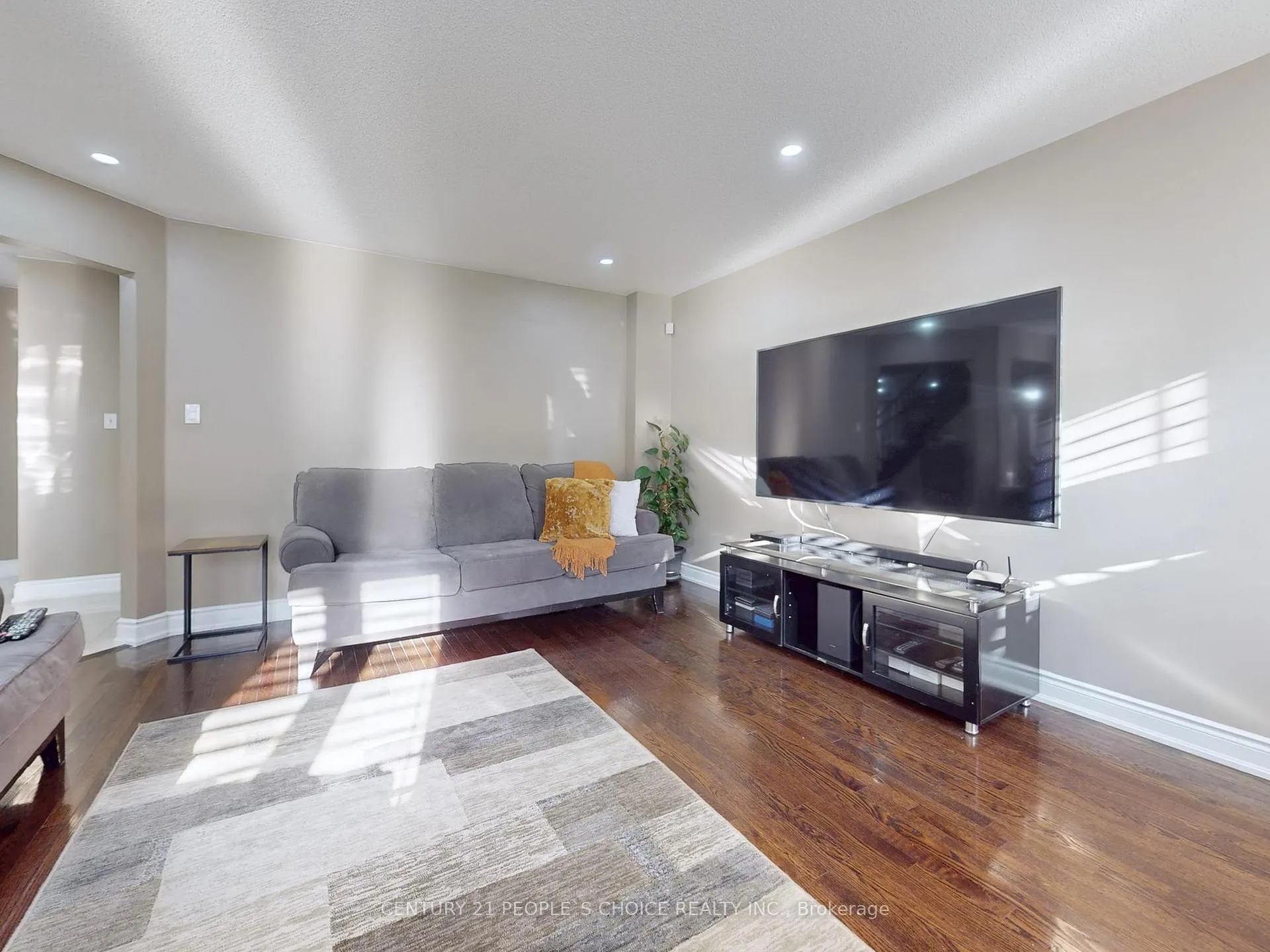 Photo 17 of 230 Edenbrook Hill Drive, Brampton, Fletcher's Meadow — HOMEH