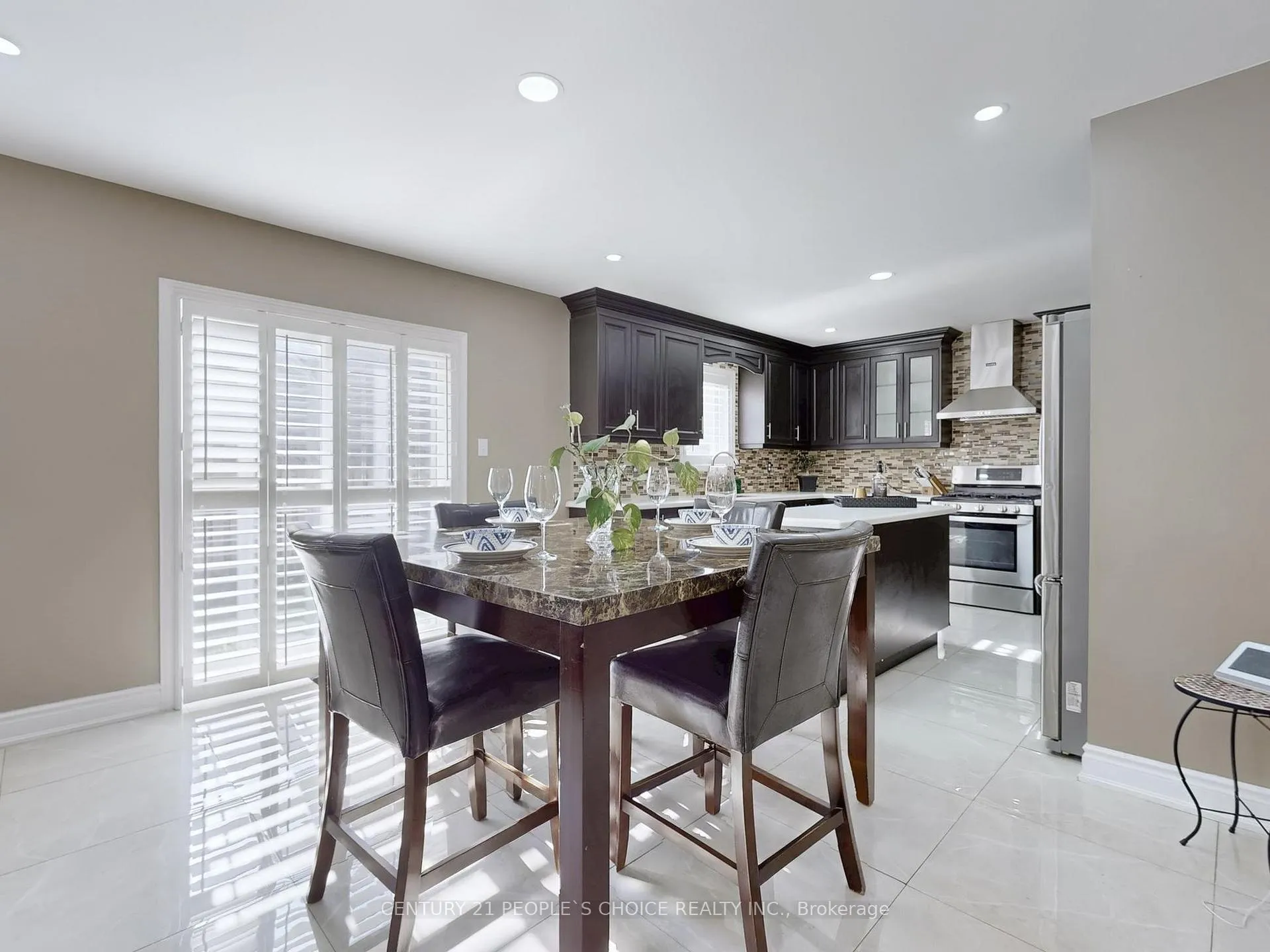 Photo 22 of 230 Edenbrook Hill Drive, Brampton, Fletcher's Meadow — HOMEH