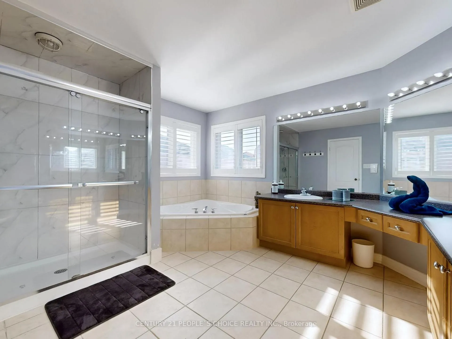 Photo 46 of 230 Edenbrook Hill Drive, Brampton, Fletcher's Meadow — HOMEH