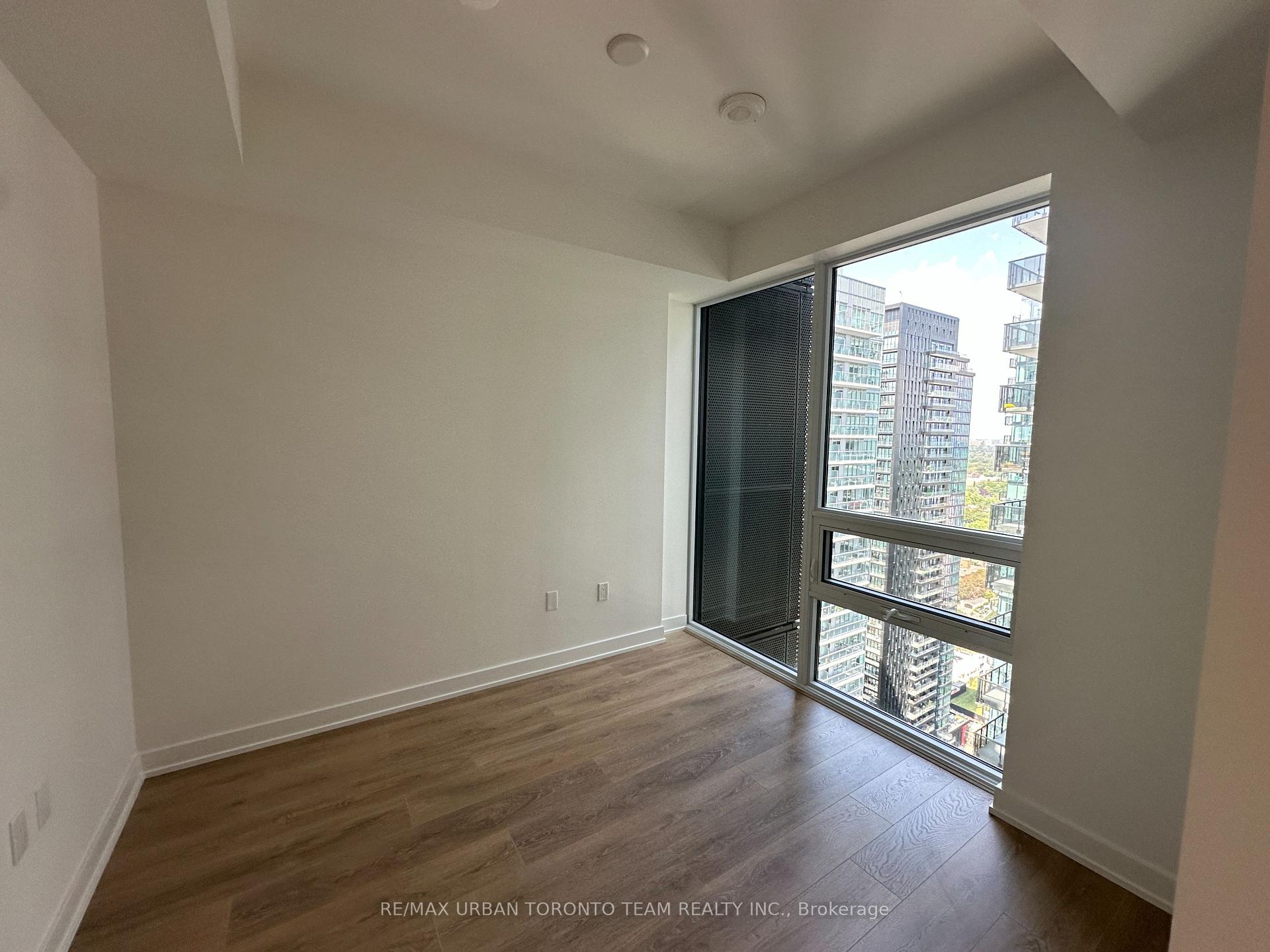 Photo 7 of Unit 3206, 127 Broadway Avenue, Toronto, Mount Pleasant West — HOMEH