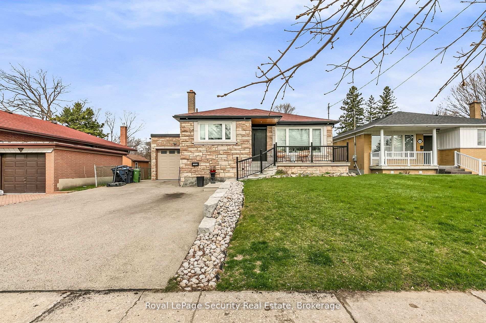 Photo of 251 Thistle Down Boulevard