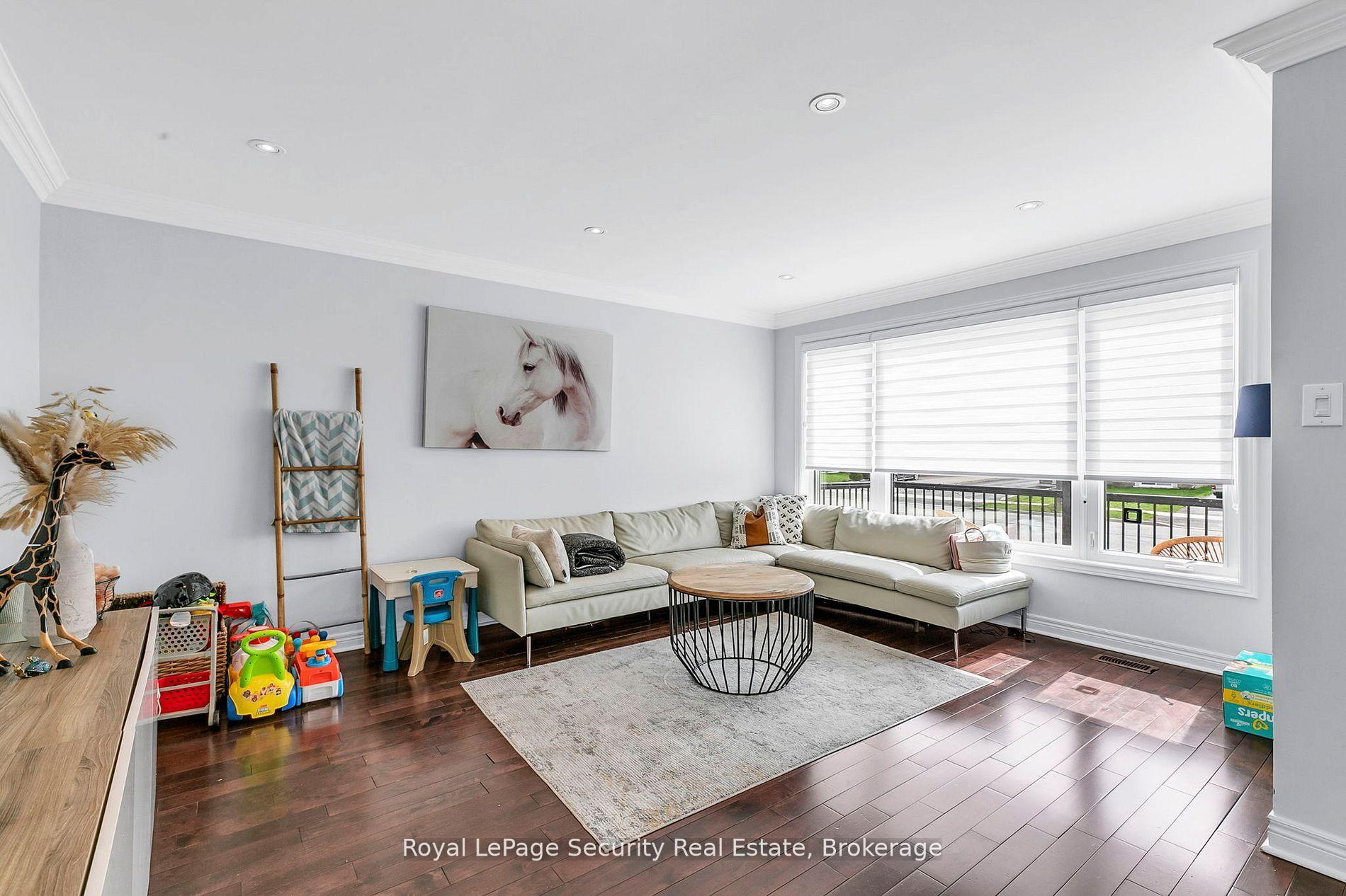 Photo 6 of 251 Thistle Down Boulevard, Etobicoke, Thistletown-Beaumonde Heights — HOMEH