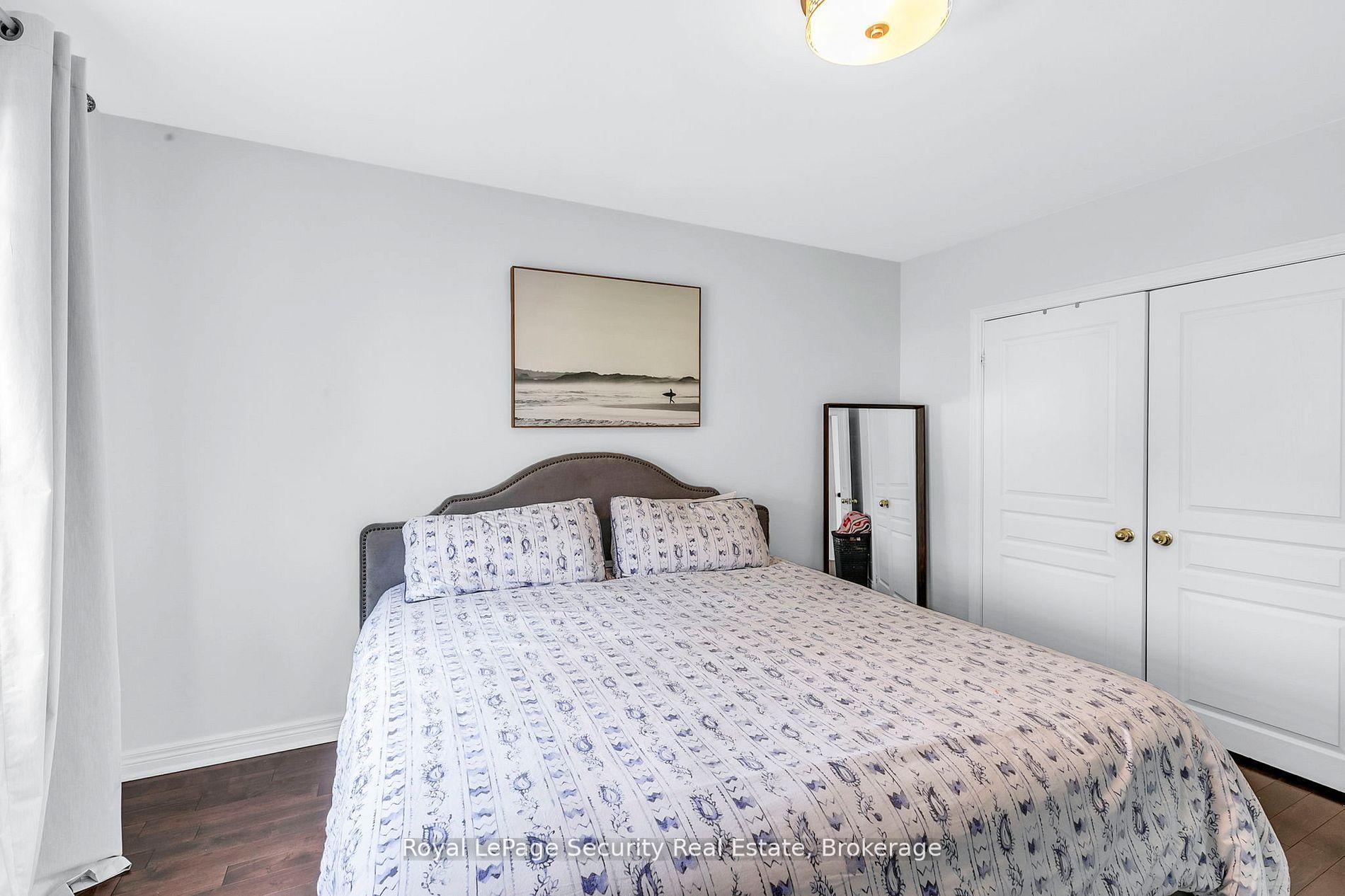 Photo 16 of 251 Thistle Down Boulevard, Etobicoke, Thistletown-Beaumonde Heights — HOMEH
