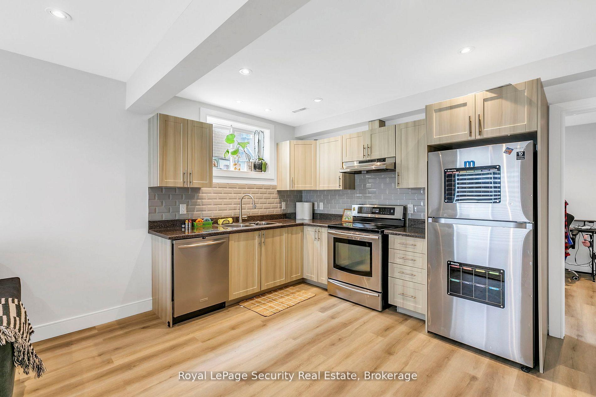 Photo 23 of 251 Thistle Down Boulevard, Etobicoke, Thistletown-Beaumonde Heights — HOMEH