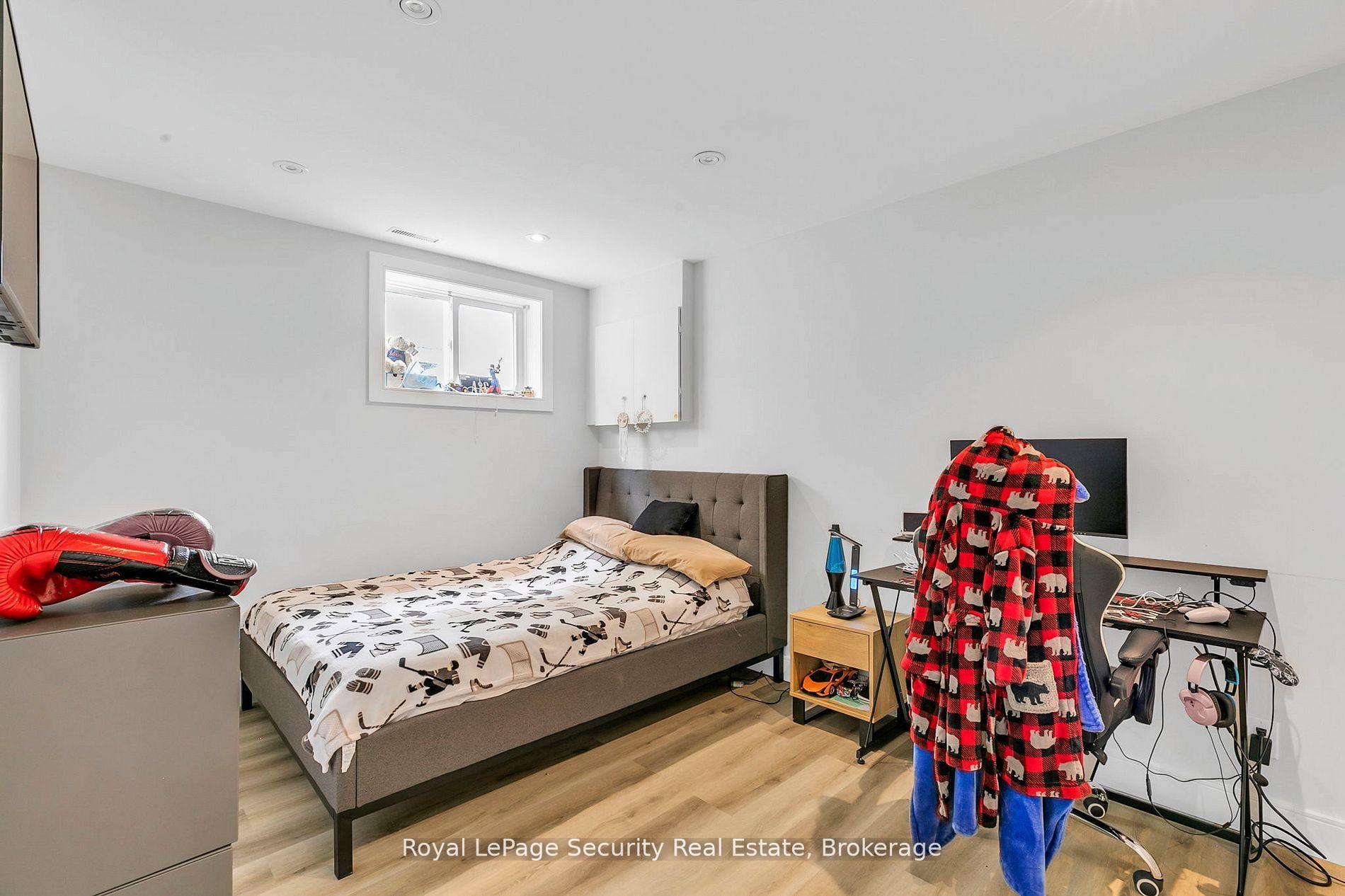 Photo 24 of 251 Thistle Down Boulevard, Etobicoke, Thistletown-Beaumonde Heights — HOMEH