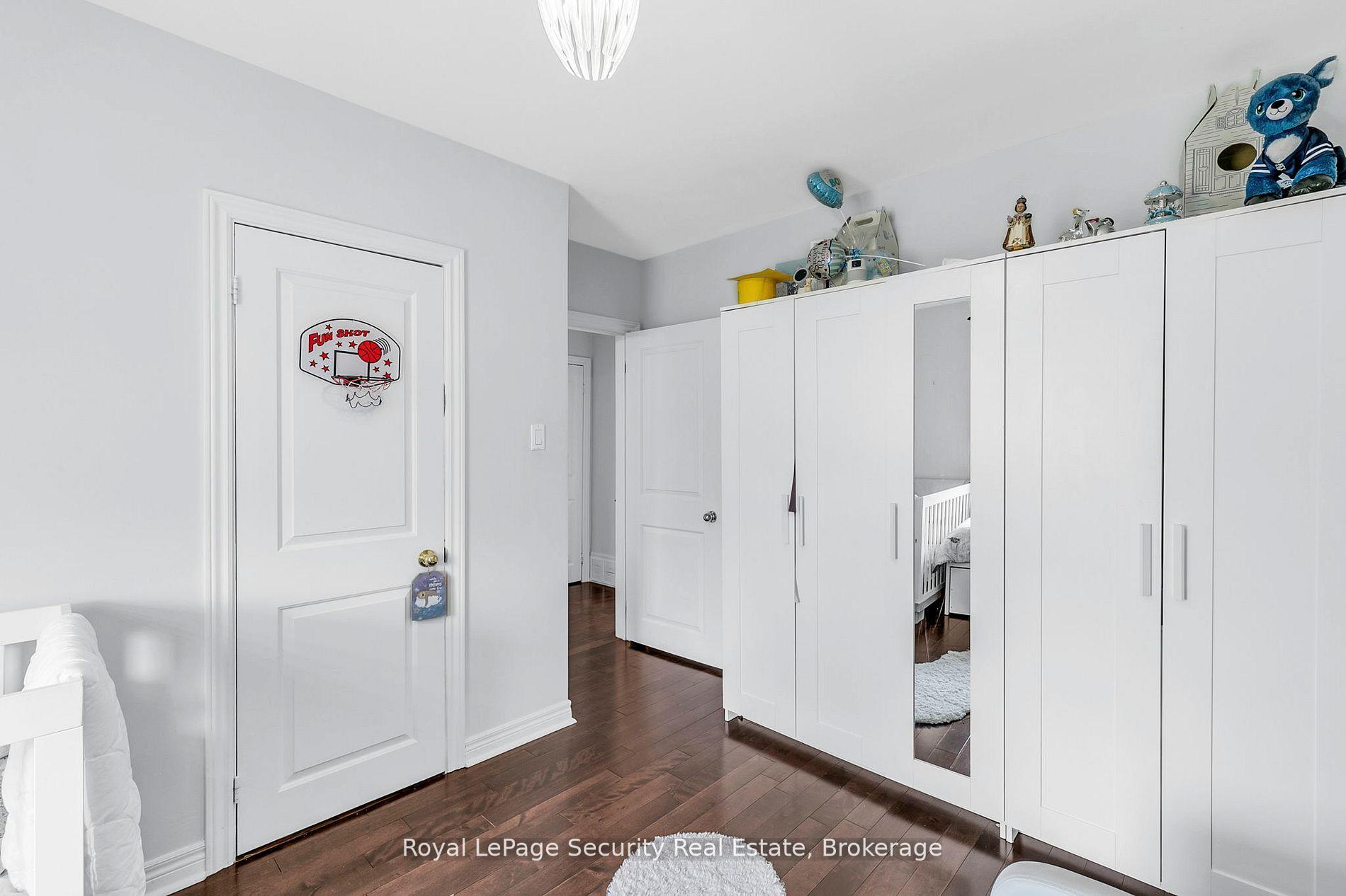 Photo 30 of 251 Thistle Down Boulevard, Etobicoke, Thistletown-Beaumonde Heights — HOMEH