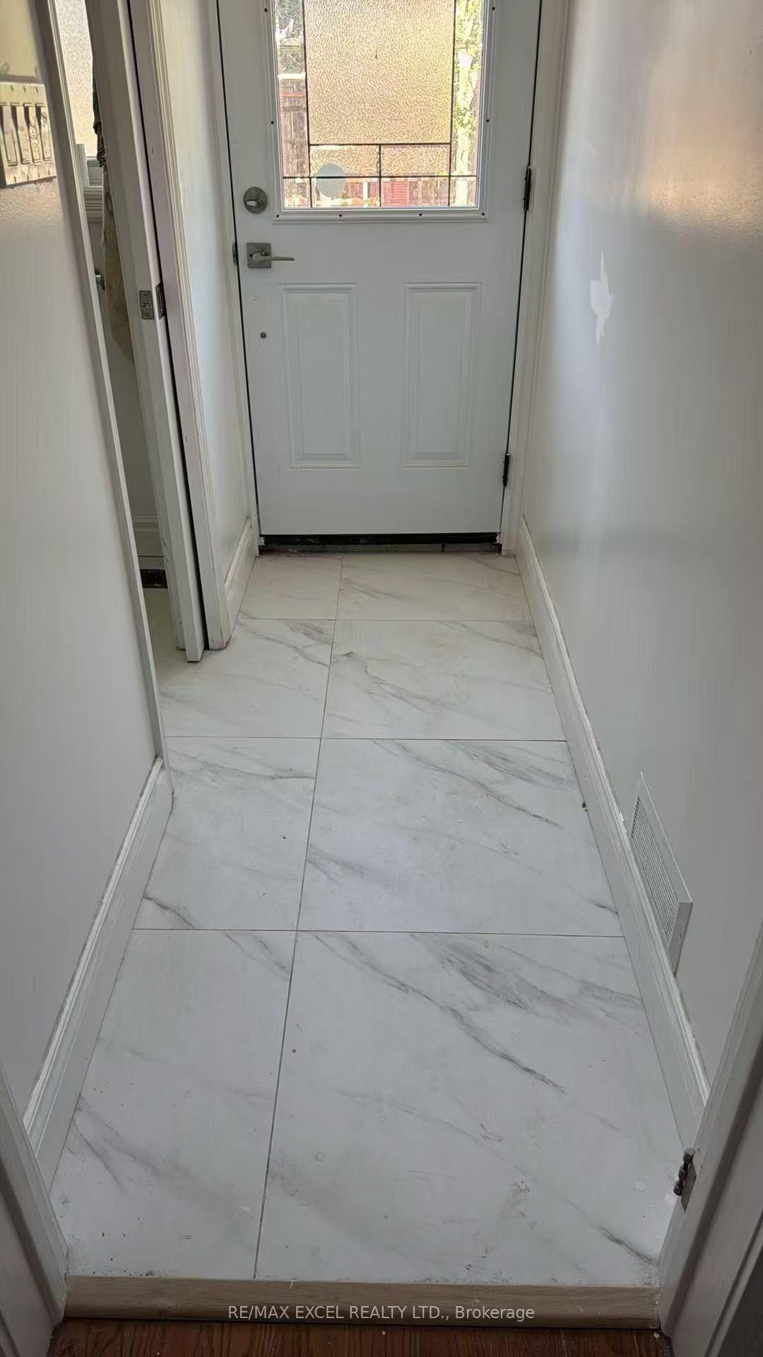 Photo 2 of Unit Basement, 84 Sherwood Forest Drive, Markham, Bullock — HOMEH