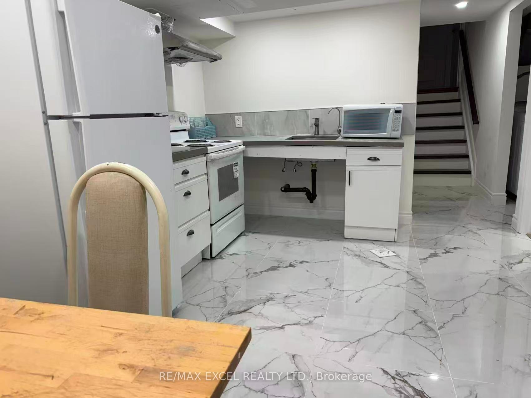 Photo 5 of Unit Basement, 84 Sherwood Forest Drive, Markham, Bullock — HOMEH