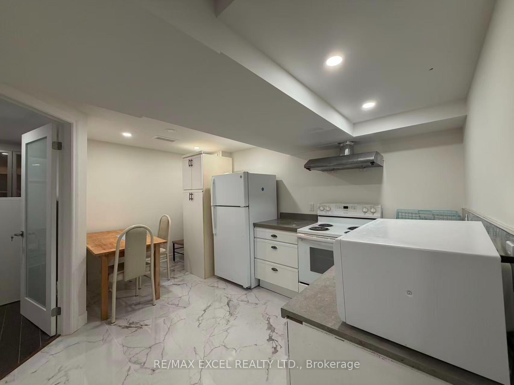 Photo 9 of Unit Basement, 84 Sherwood Forest Drive, Markham, Bullock — HOMEH
