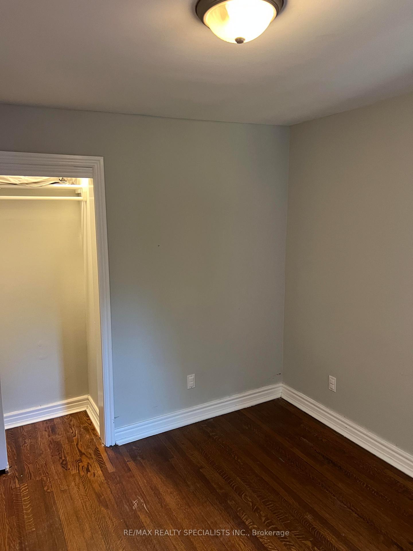 Photo 7 of 121 Maplewood Avenue, Toronto, Humewood-Cedarvale — HOMEH
