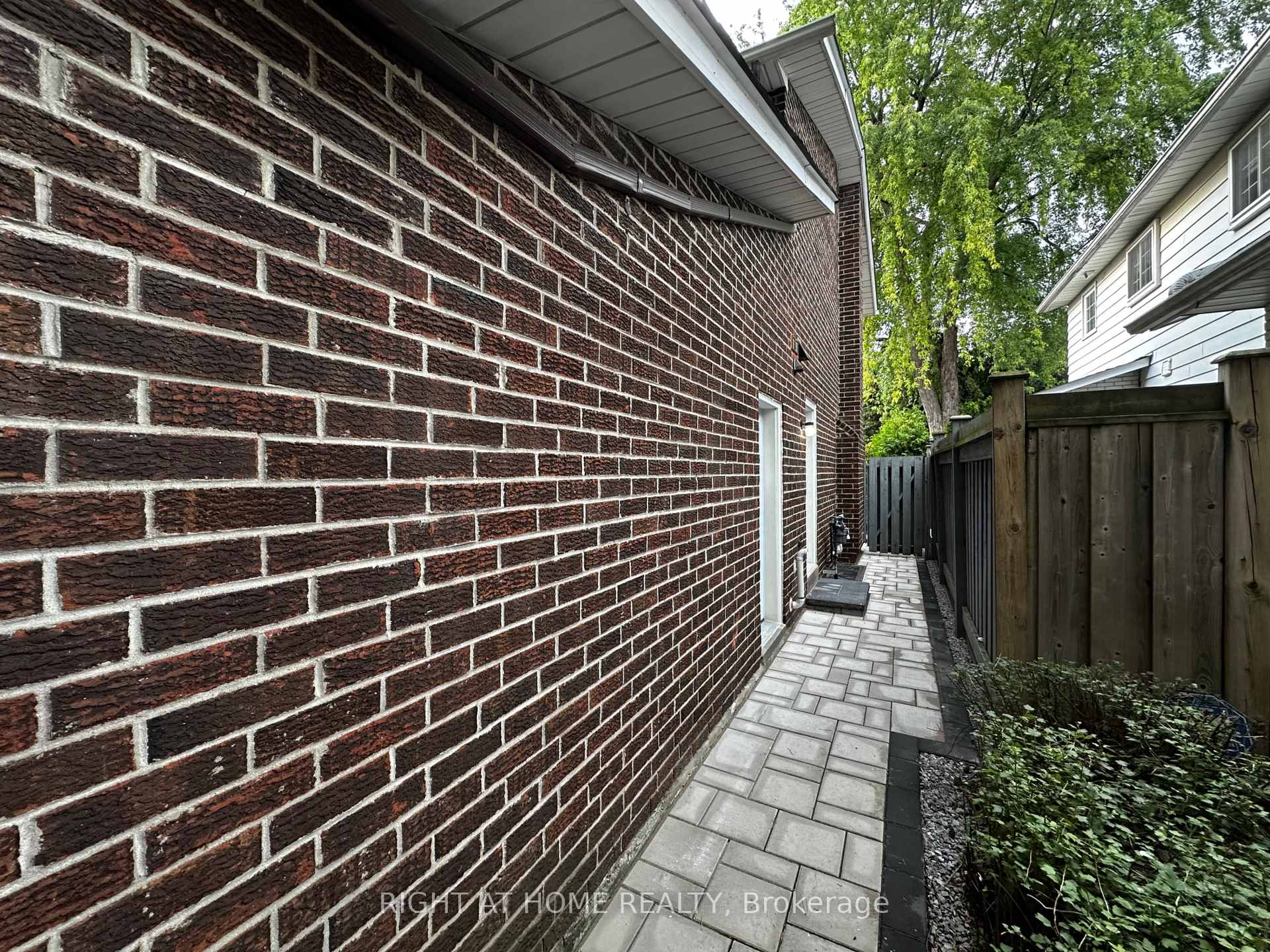 Photo 21 of 78 Julia Street, Markham, Thornhill — HOMEH