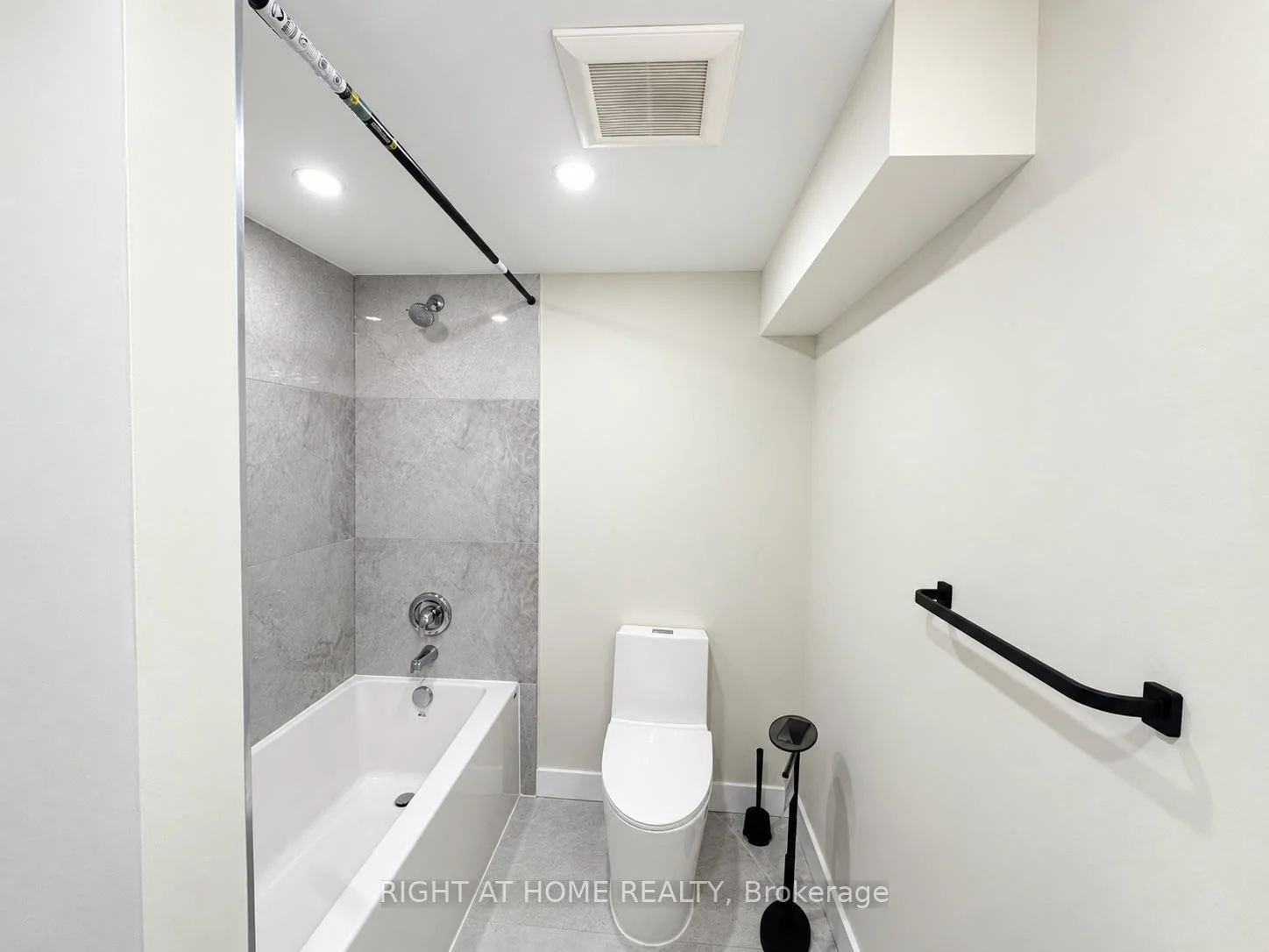 Photo 12 of 78 Julia Street, Markham, Thornhill — HOMEH