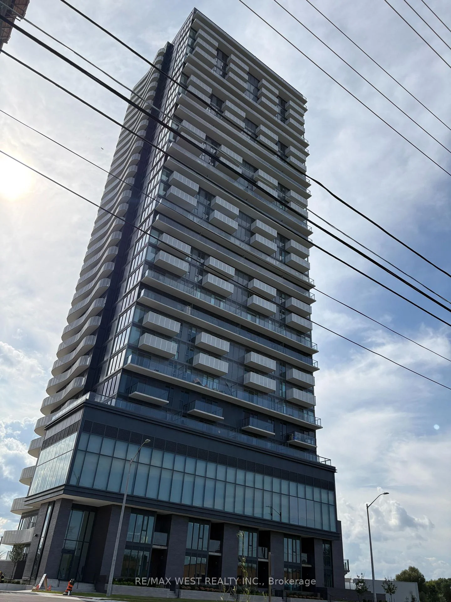 Photo 2 of Unit 2218, 6 Flavelle Trail, Vaughan, Steeles West Industrial — HOMEH