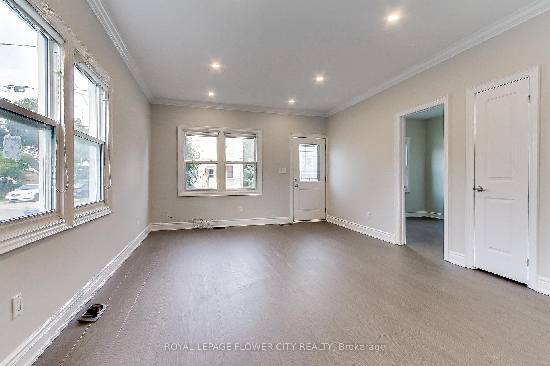 Photo 5 of Unit Main Floor, 24 John Street, Halton Hills, Georgetown — HOMEH