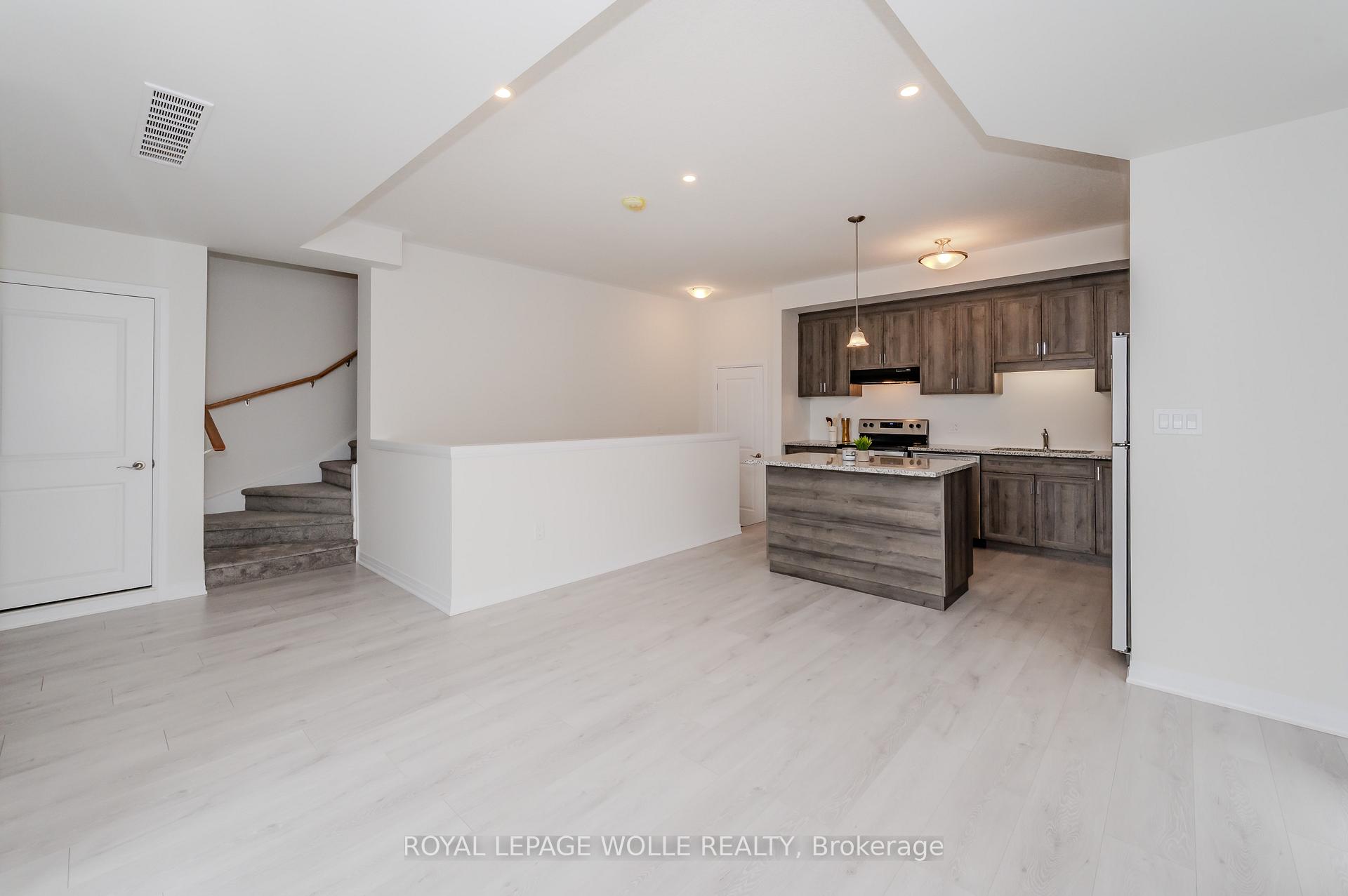 Photo 6 of Unit B19, 142 Foamflower Place, Waterloo, Columbia Forest/Clair Hills — HOMEH